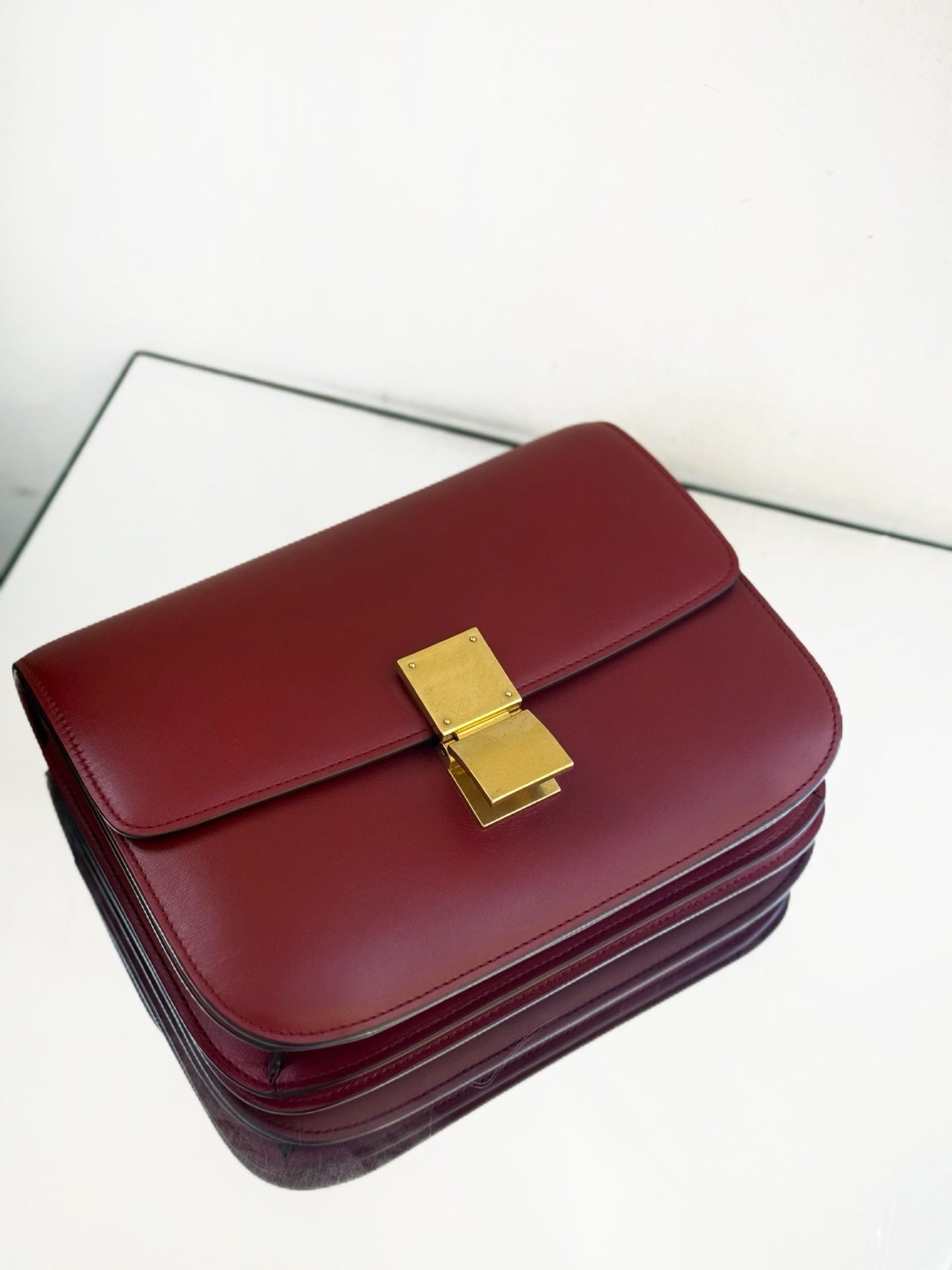 Celine - Box Bag - Smooth calfskin leather - Bordeaux Red with Gold-Tone Hardware - (Medium)