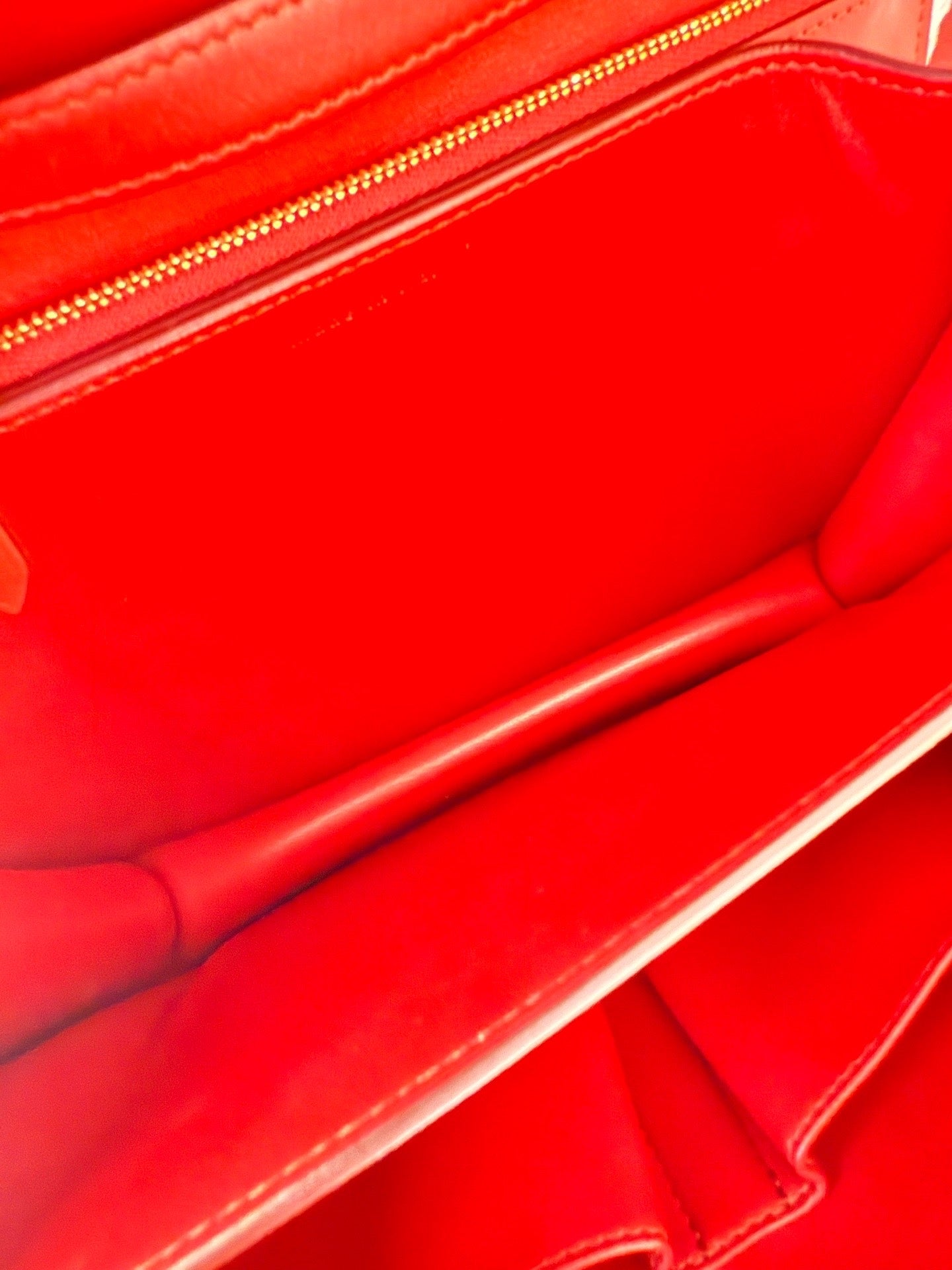 Celine - Box Bag - Smooth calfskin leather - Bordeaux Red with Gold-Tone Hardware - (Medium)