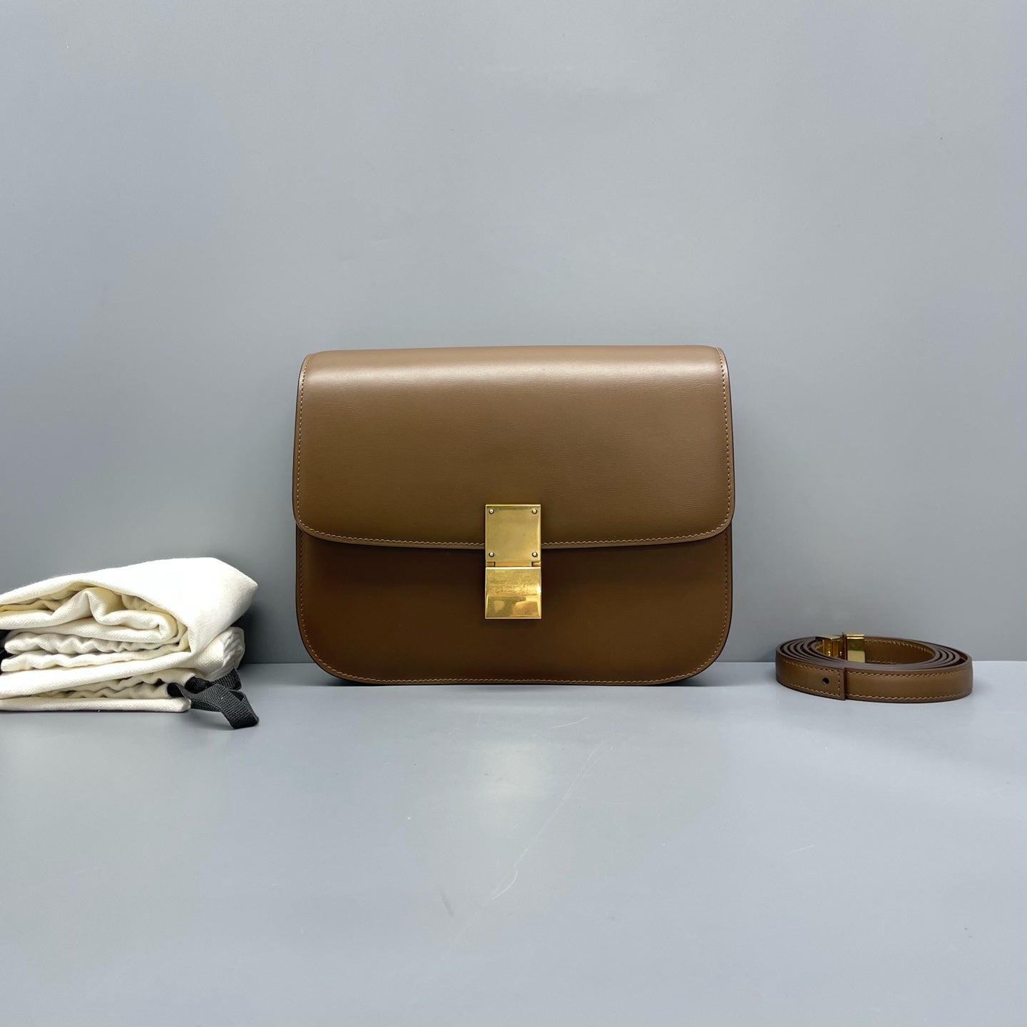 Celine - Box - Leather - Brown - (medium)