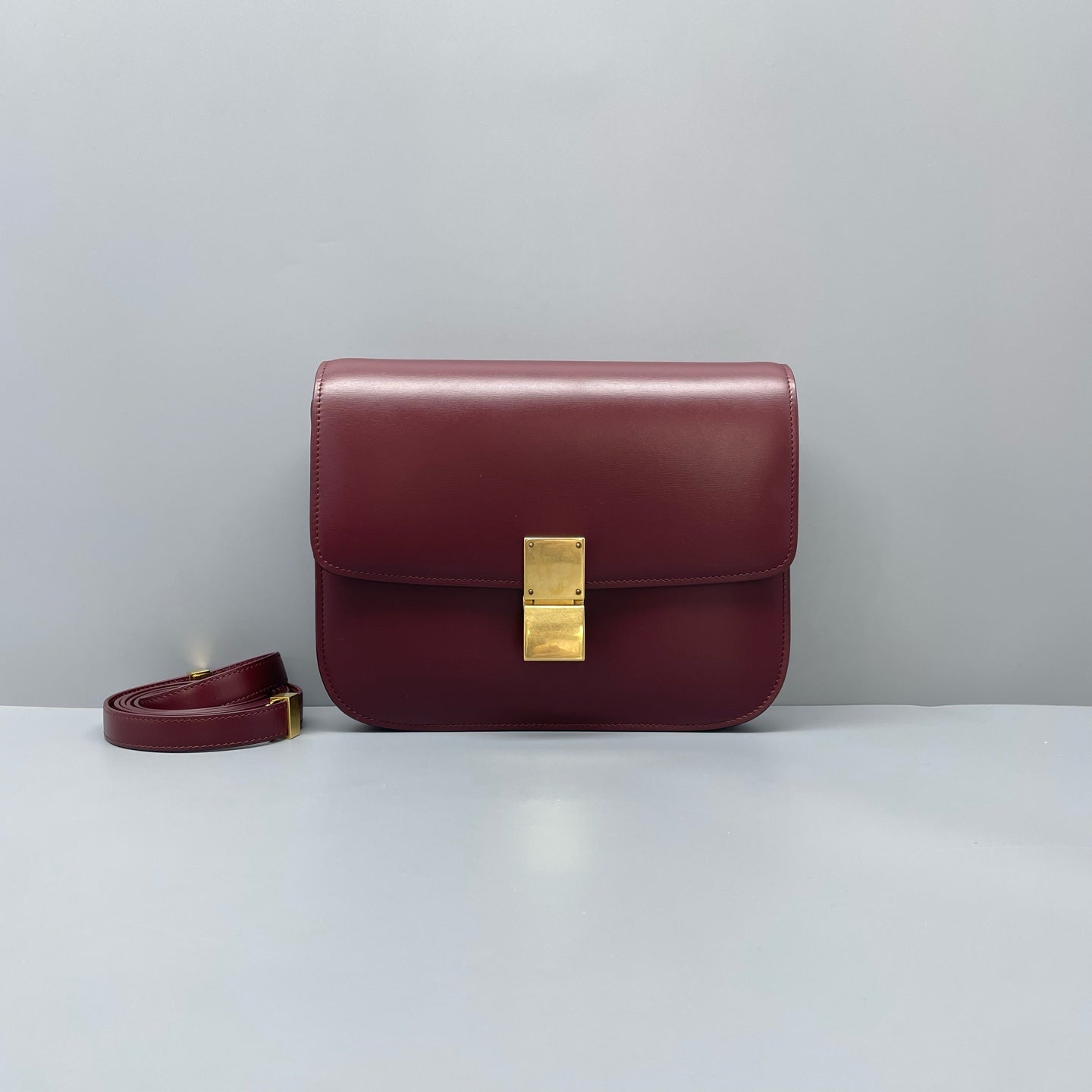 Celine - Box - Leather - Burgundy - (Medium)