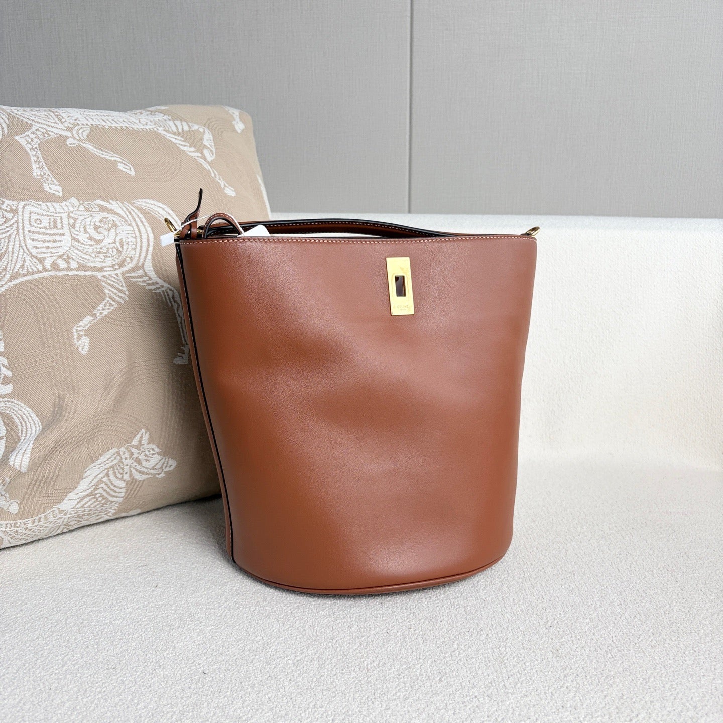 Celine - Bucket 16 - Leather - Brown - (medium)