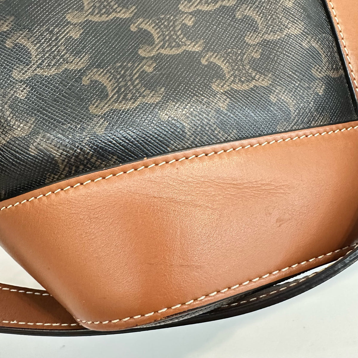 Celine - Bucket Bag - Leather - Brown - (medium)