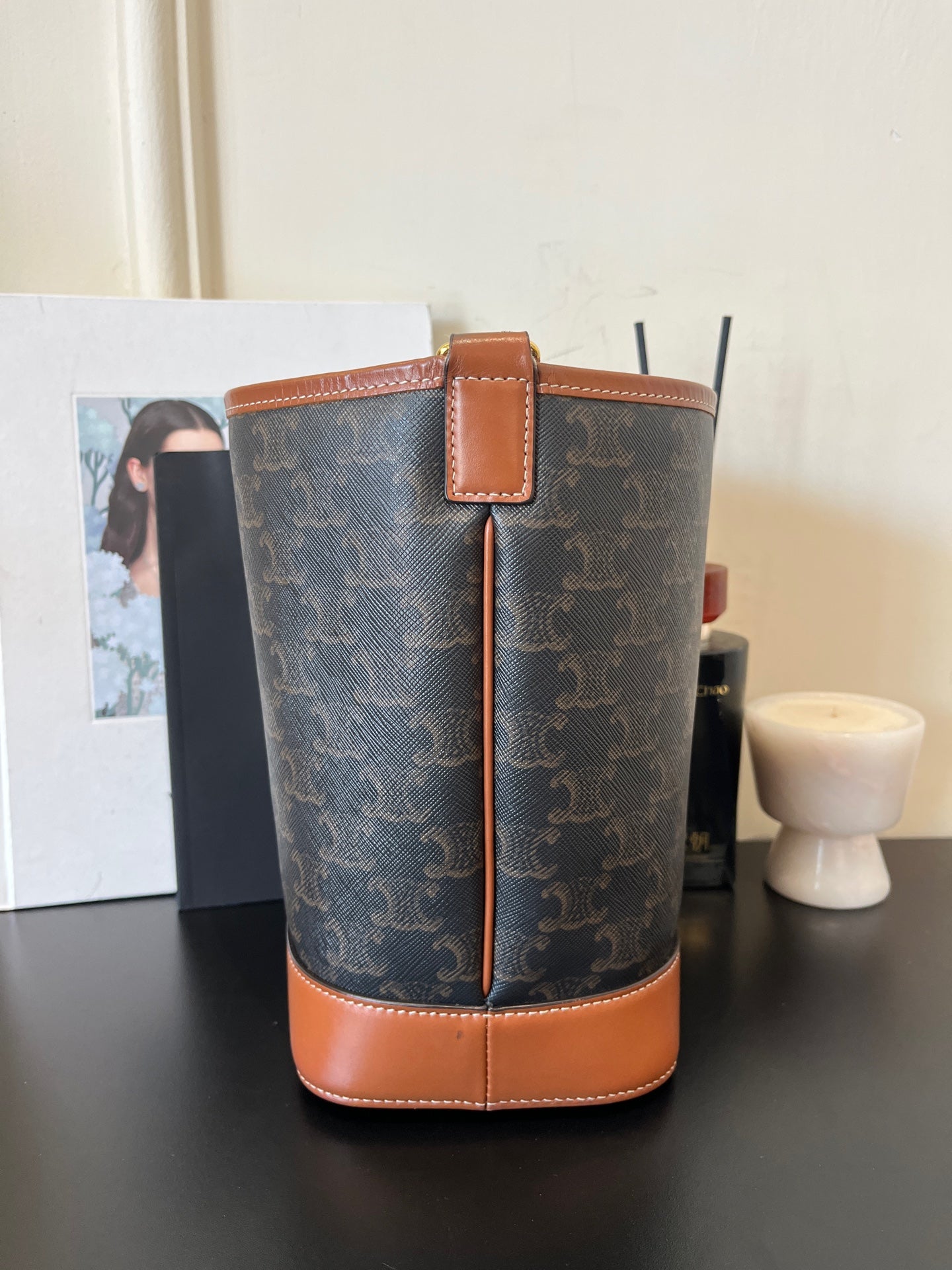 Celine - Bucket Bag - Leather - Brown - (Small)