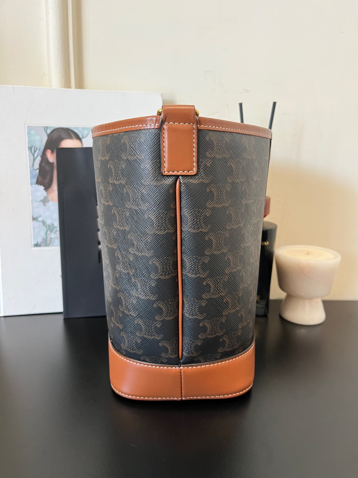 Celine - Bucket Bag - Leather - Brown - (Small)