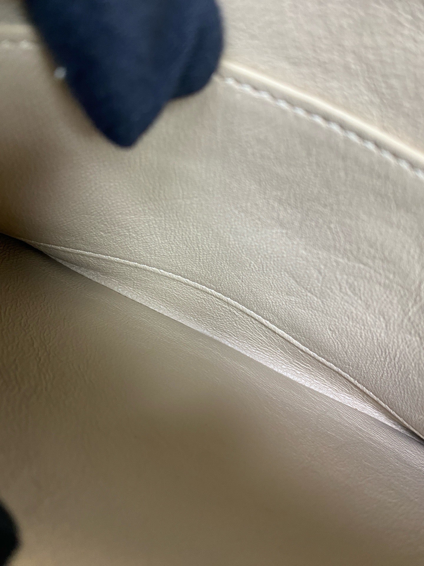 Celine - C Bag Chain Bag - Cowhide leather - Beige - (Small)