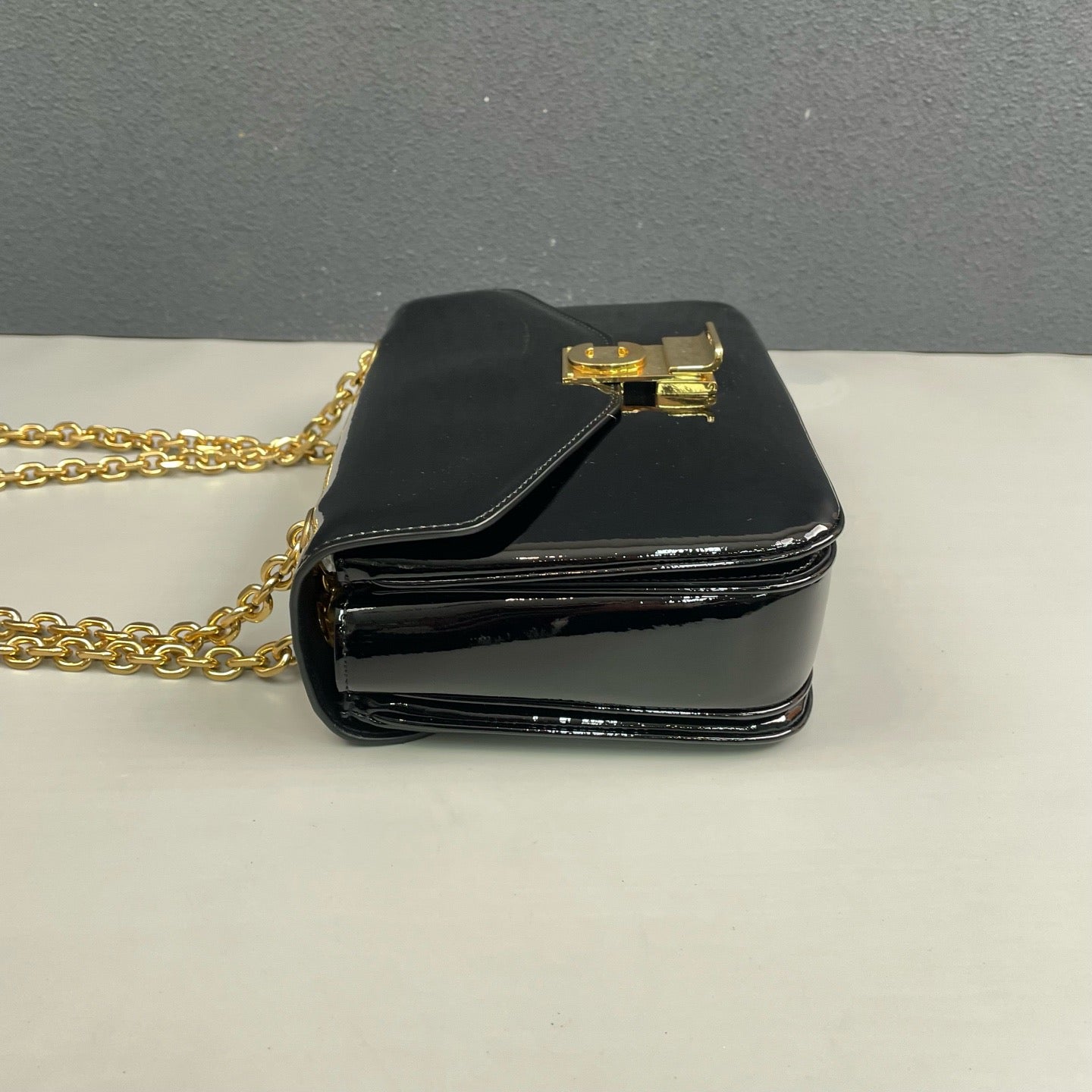 Celine - C Bag - Patent leather - Black with Gold-Tone Hardware - (Small)