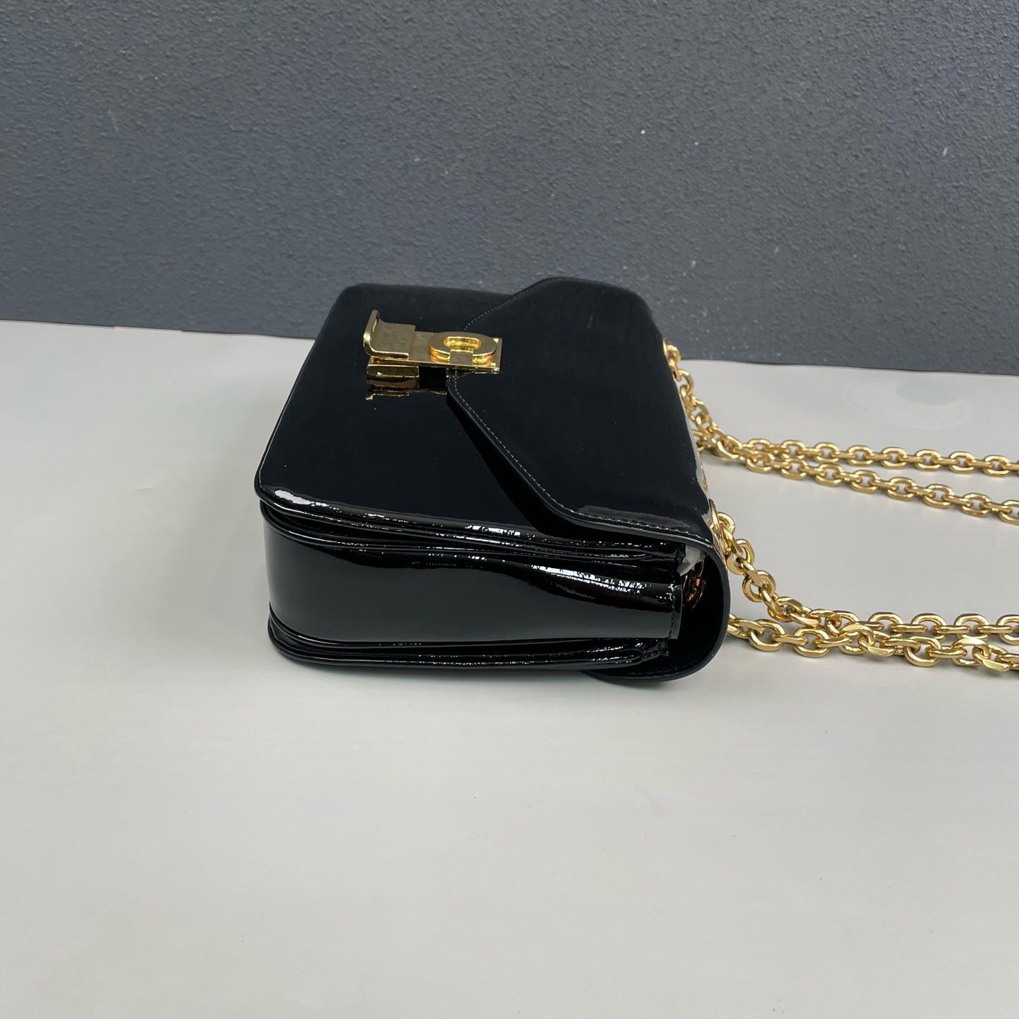Celine - C Bag - Patent leather - Black with Gold-Tone Hardware - (Small)