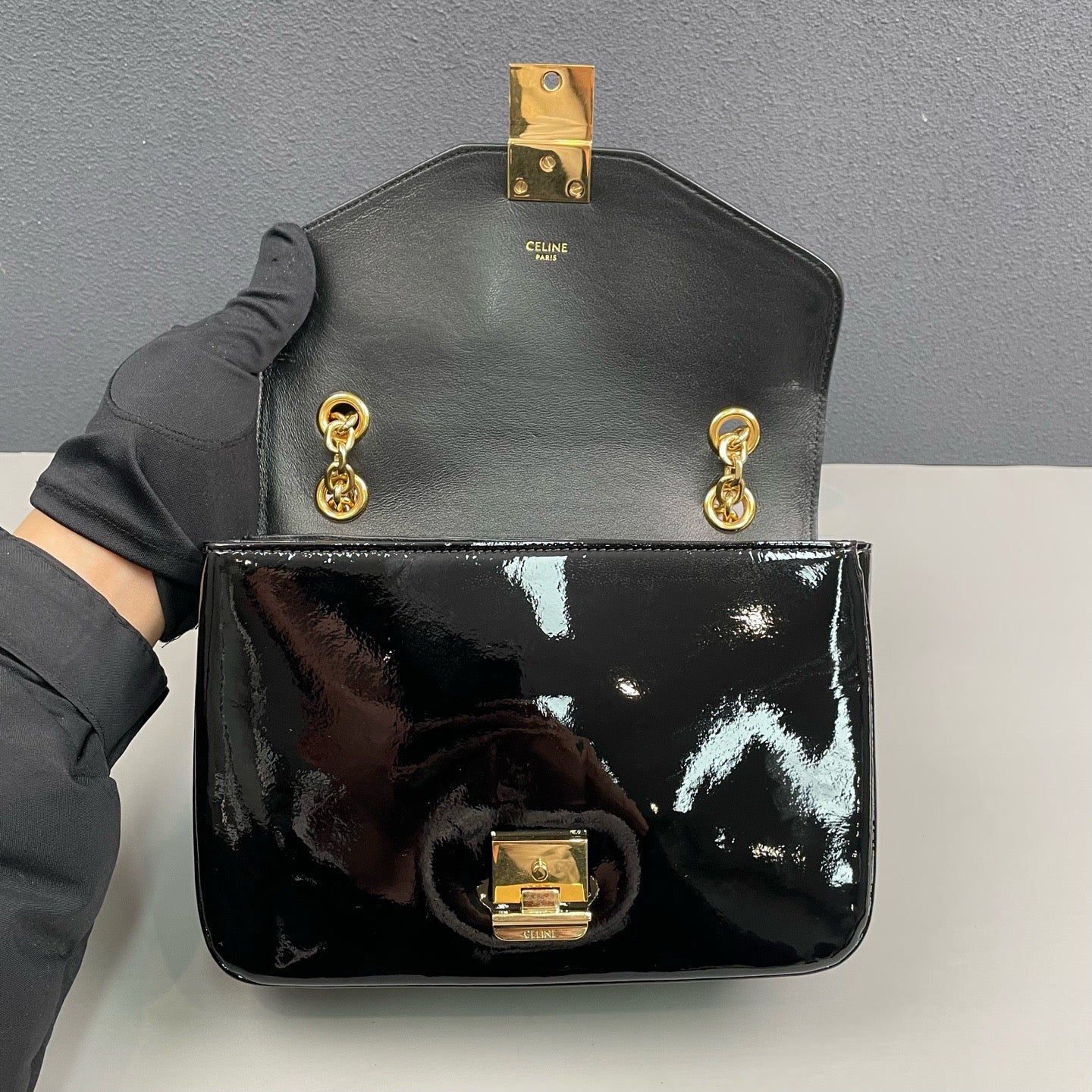 Celine - C Bag - Patent leather - Black with Gold-Tone Hardware - (Small)