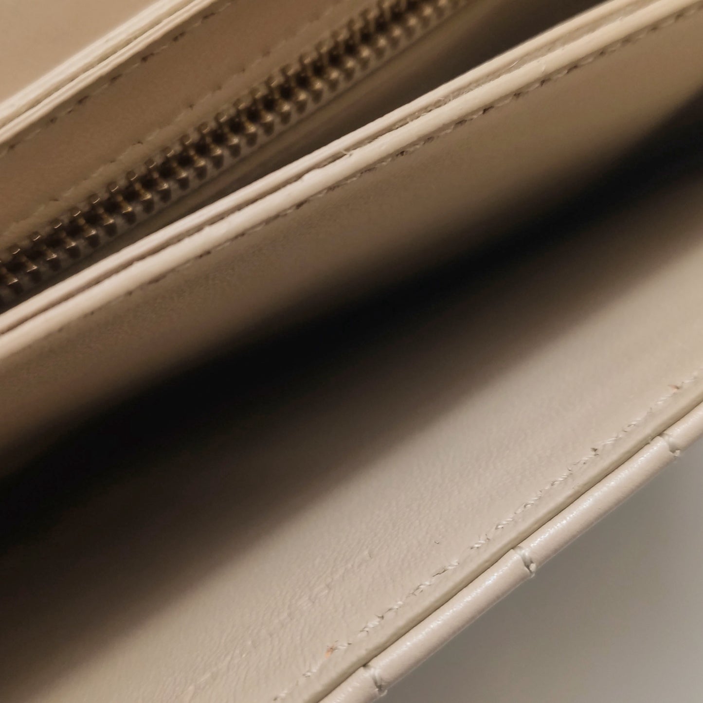 Celine - C Bag Quilted Calfskin - Leather - Beige - (medium)