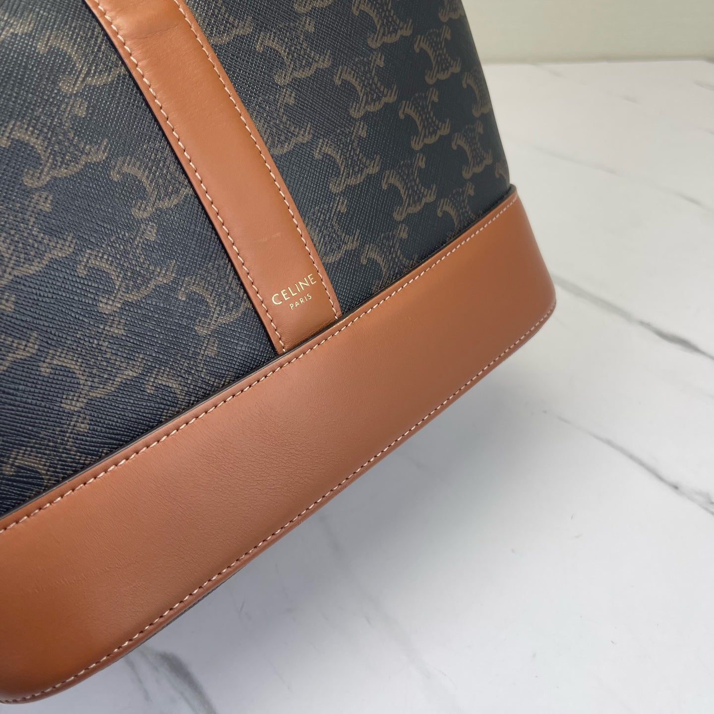 Celine - Cabas - Leather - Brown - (Medium)