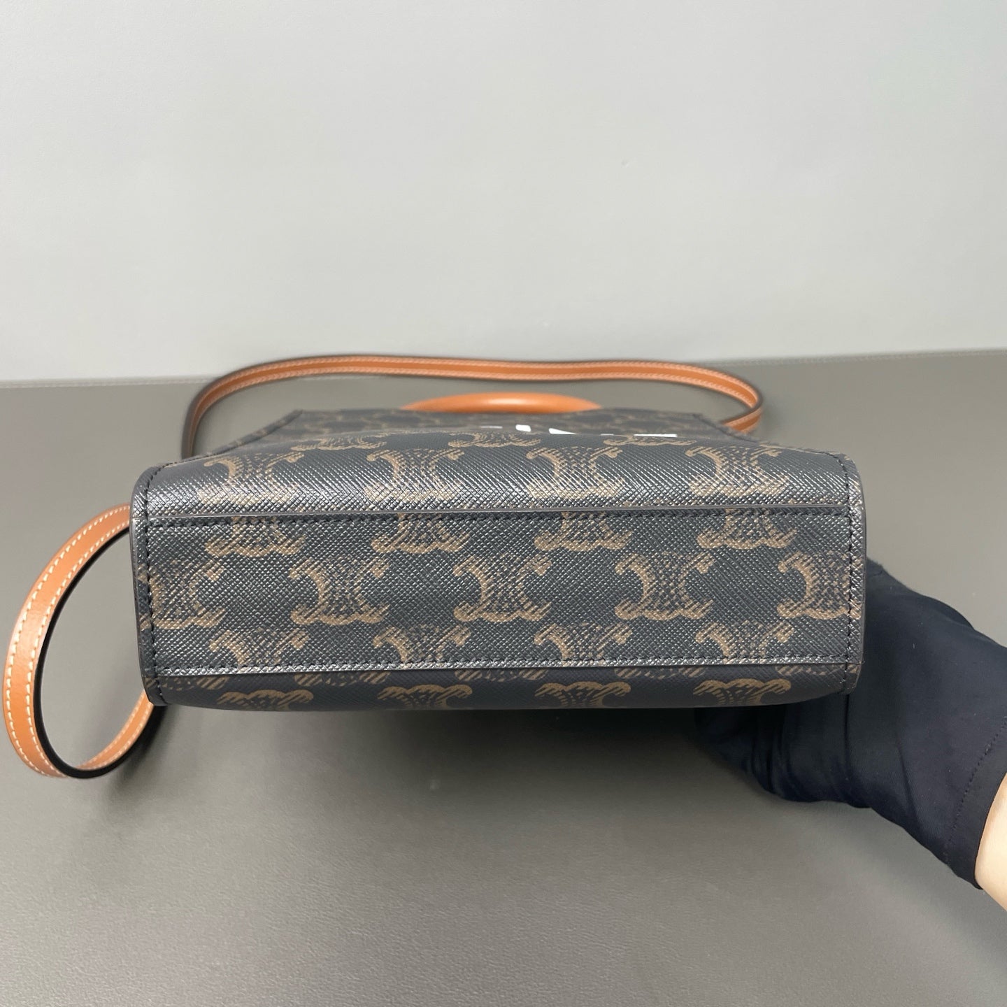 Celine - Cabas Mini Vertical - Leather - Brown - (mini)