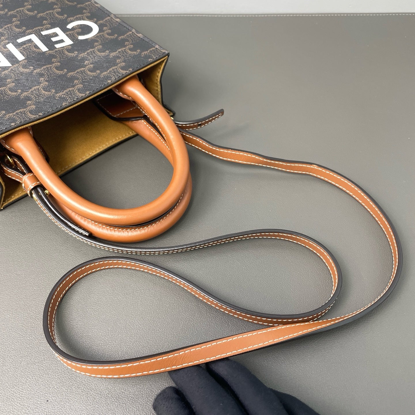 Celine - Cabas Mini Vertical - Leather - Brown - (mini)