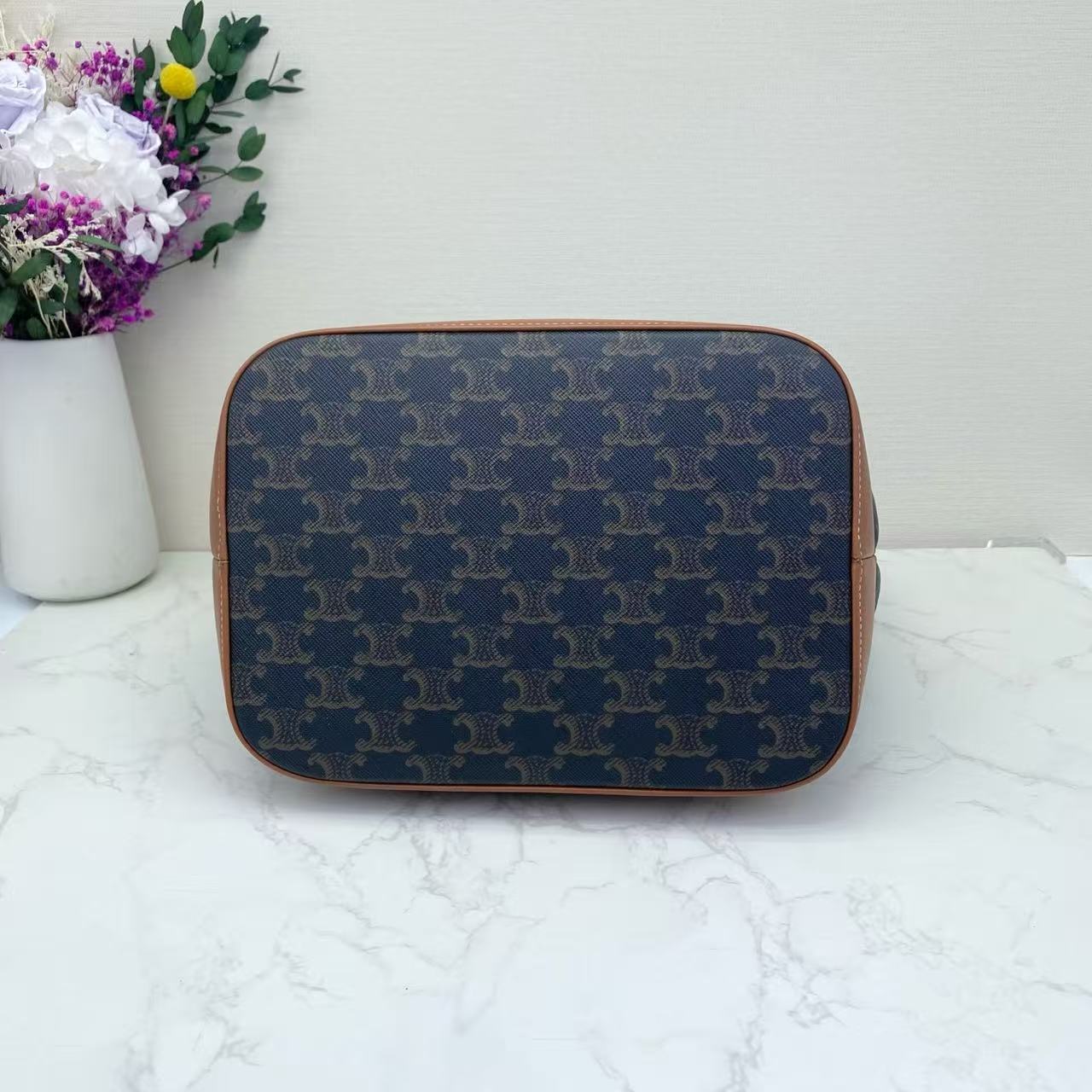 Celine - Cabas - Triomphe Canvas and Calfskin Leather - Brown - (Medium)