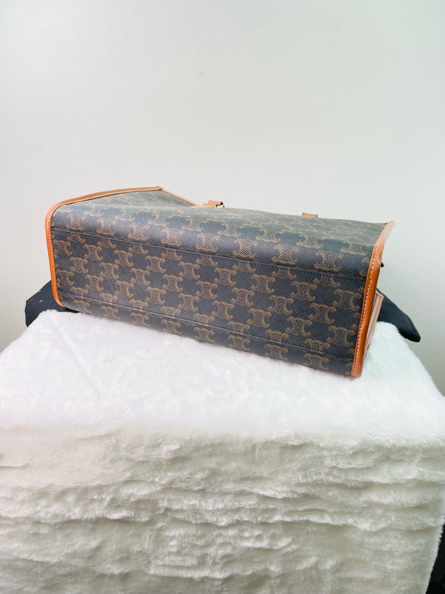 Celine - Cabas Triomphe - Leather - Brown - (small)