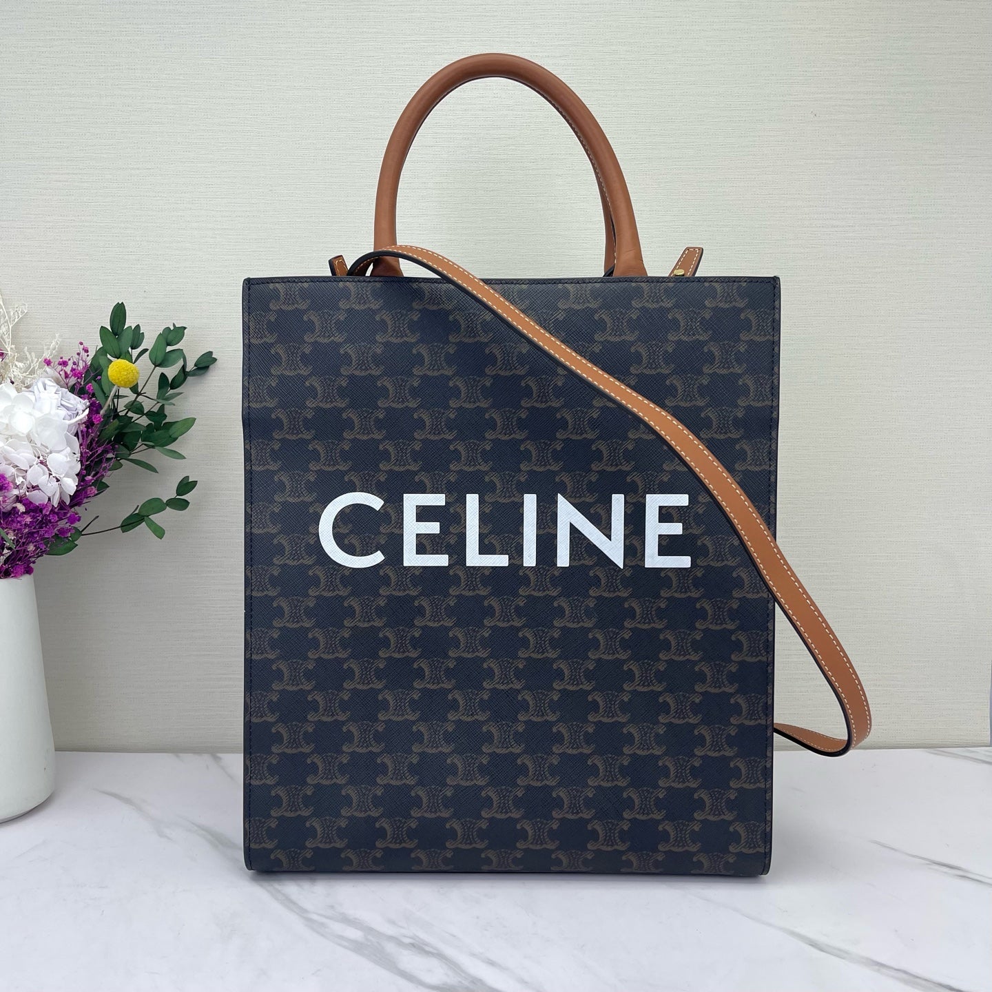 Celine - Cabas Triomphe Vertical Tote - Coated canvas with leather trim - Brown - (medium)