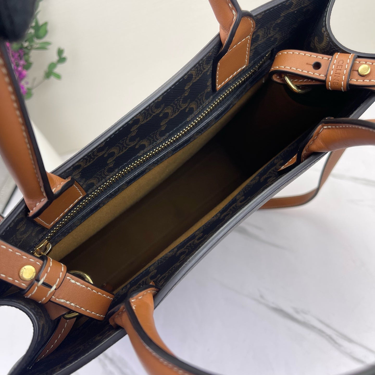 Celine - Cabas Triomphe Vertical Tote - Coated canvas with leather trim - Brown - (medium)