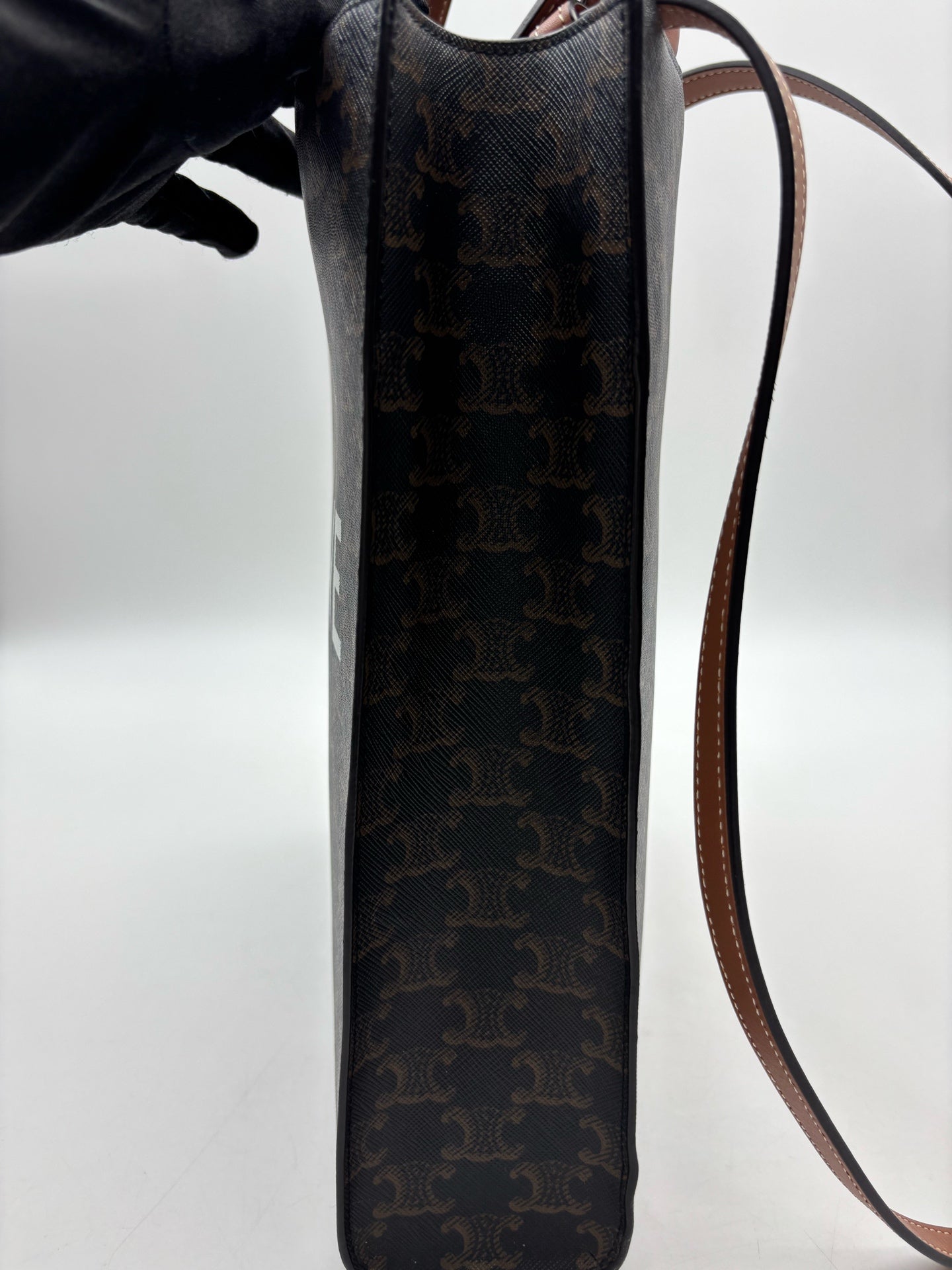 Celine - Cabas Vertical - Leather - Brown - (Medium)