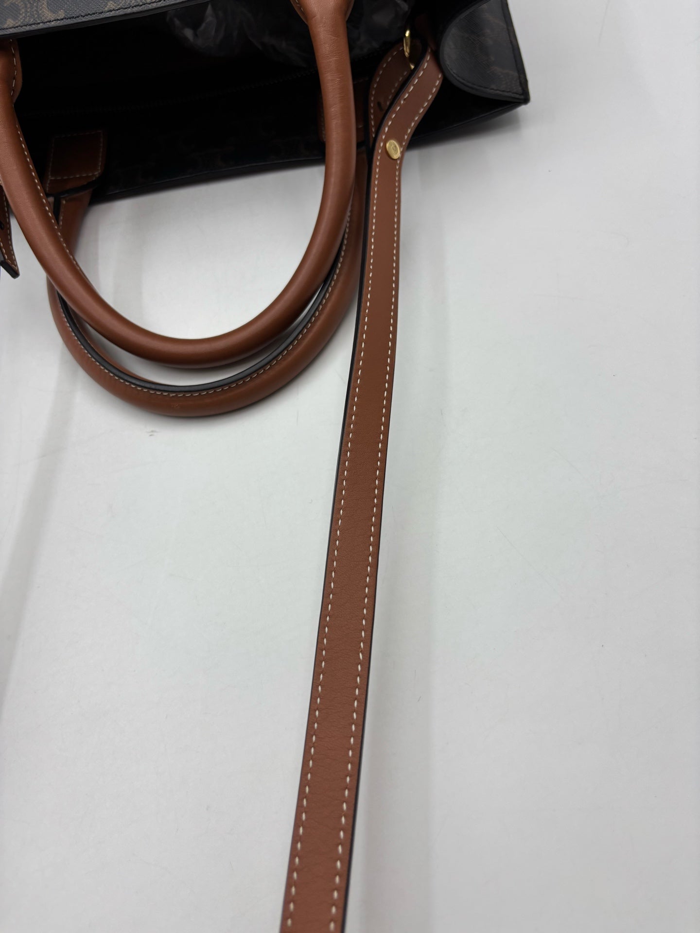 Celine - Cabas Vertical - Leather - Brown - (Medium)
