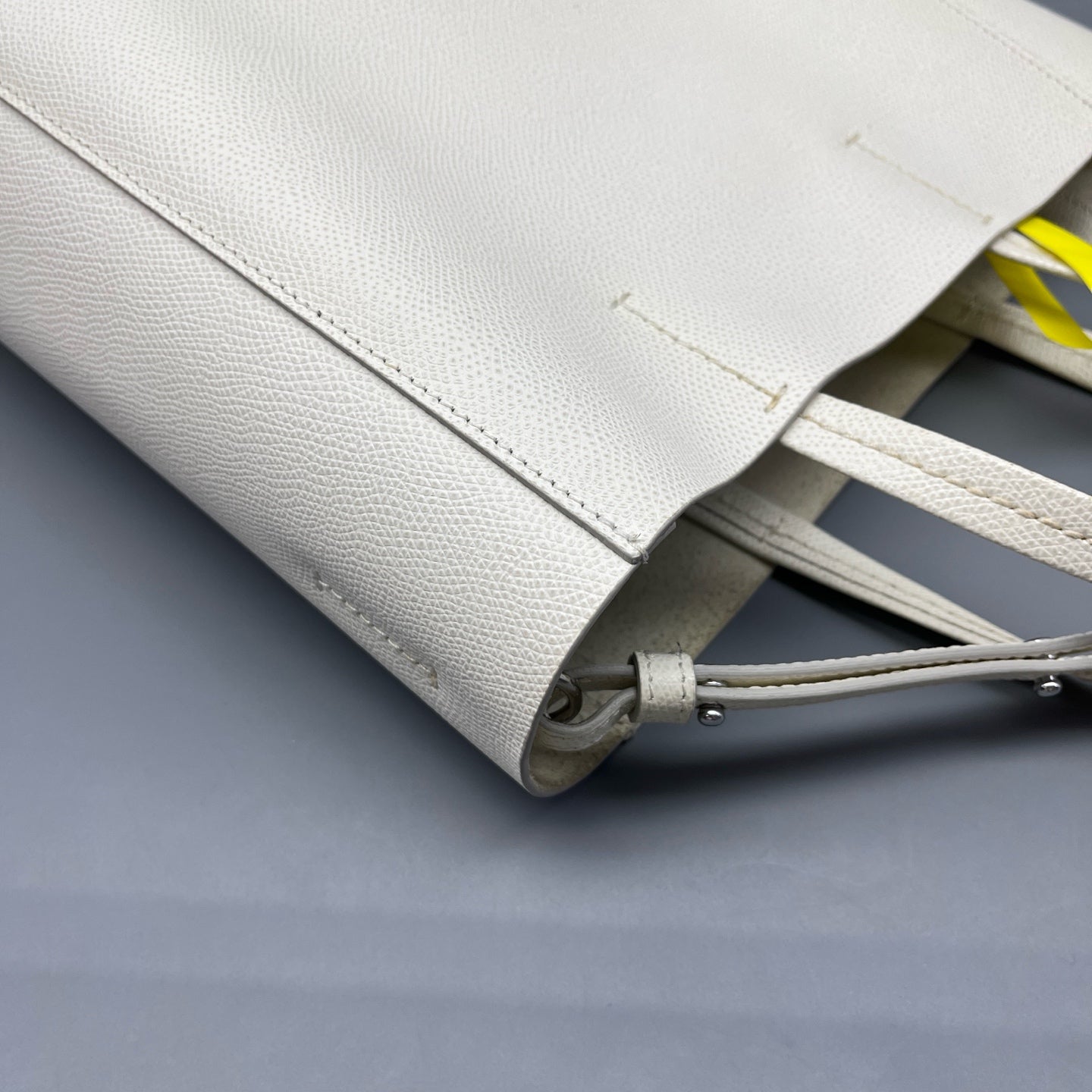Celine - Cabas Vertical Tote Bag - Grained calfskin leather - White - (Medium)