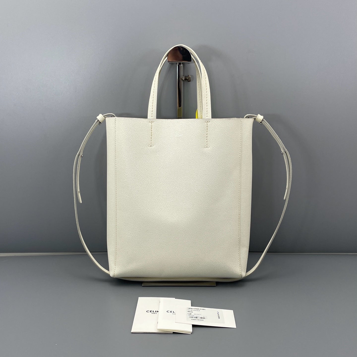 Celine - Cabas Vertical Tote Bag - Grained calfskin leather - White - (Medium)