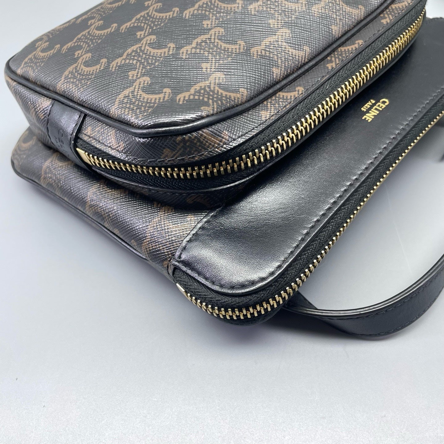 Celine - Camera bag - Leather - Brown - (mini)