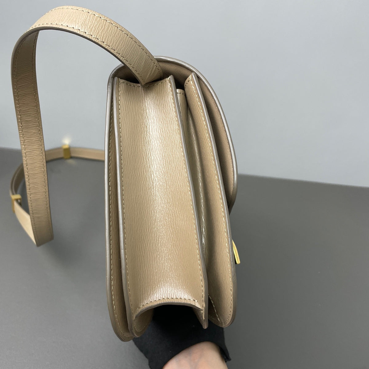 Celine - Classic Box Bag - Leather - Beige