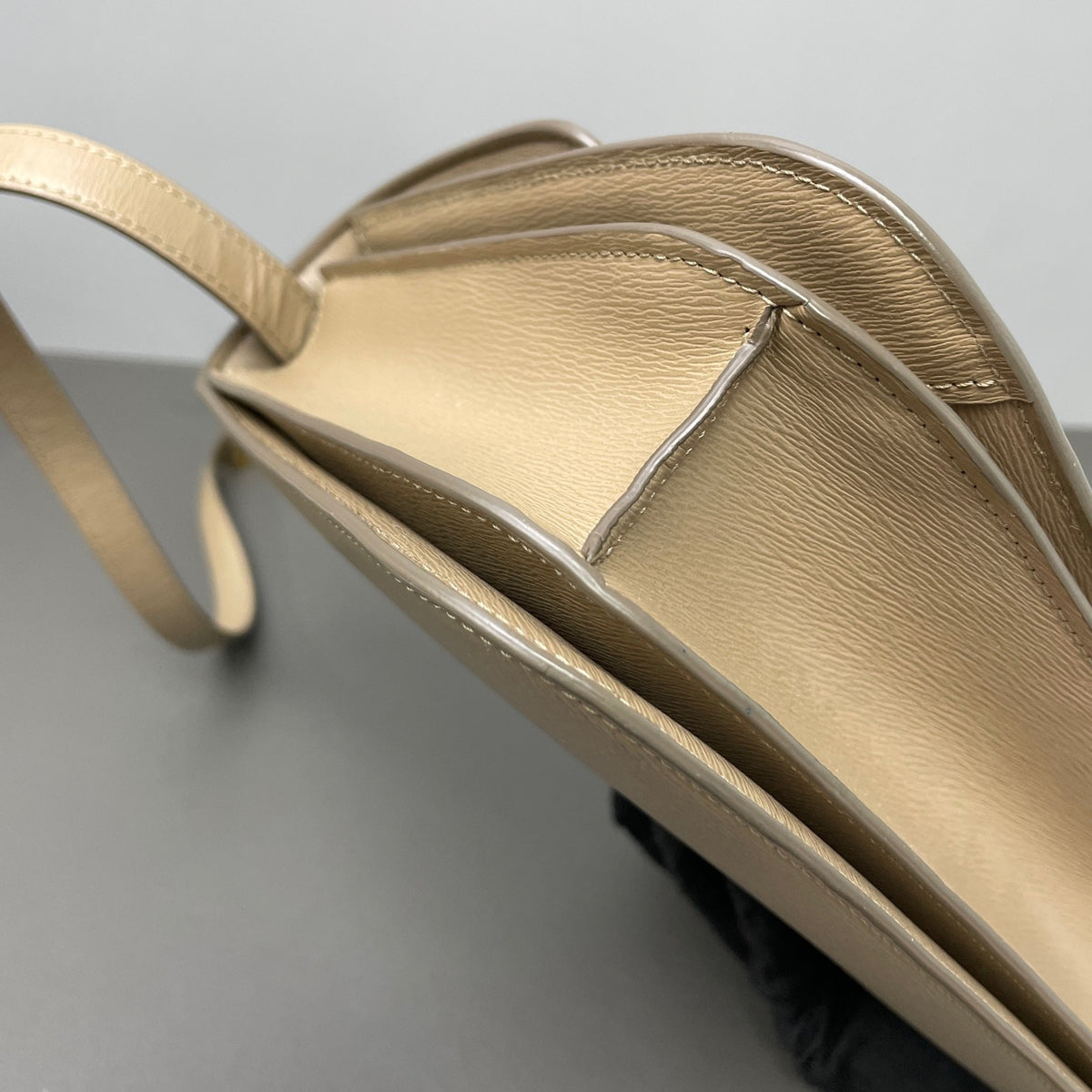 Celine - Classic Box Bag - Leather - Beige