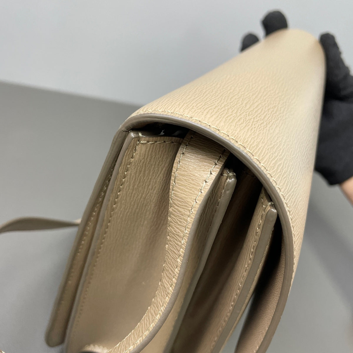 Celine - Classic Box Bag - Leather - Beige