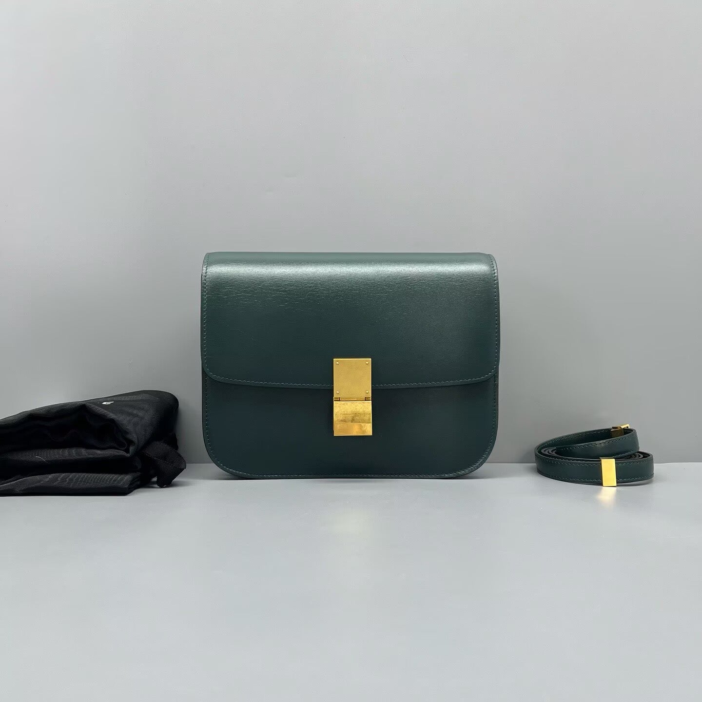 Celine - Classic Box Bag - Smooth leather - Green - (medium)