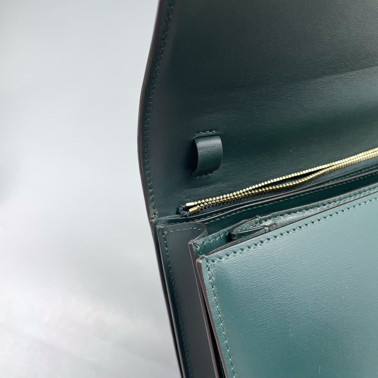 Celine - Classic Box Bag - Smooth leather - Green - (medium)