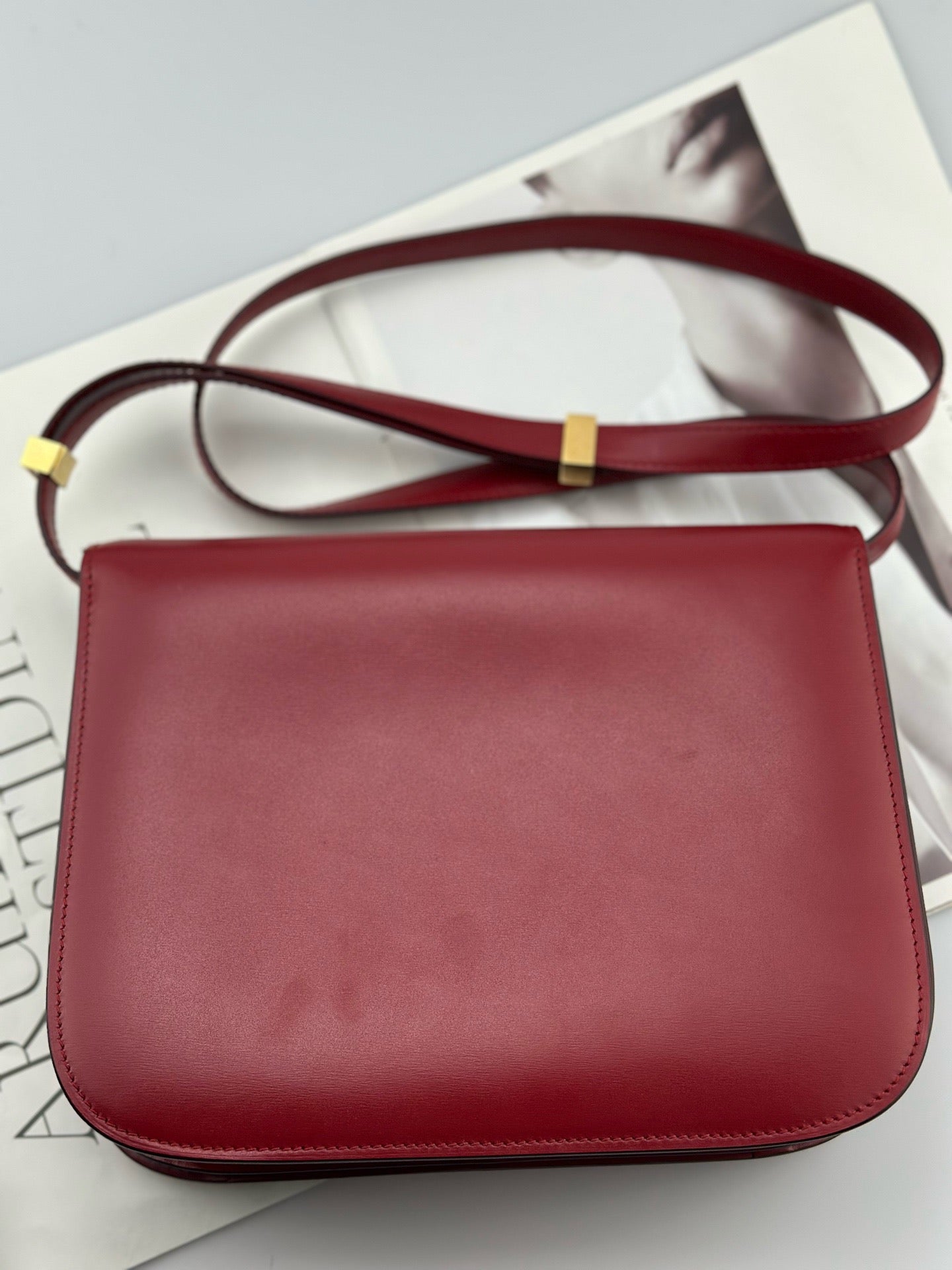 Celine - Classic Box - Box calfskin leather - Red - (medium)