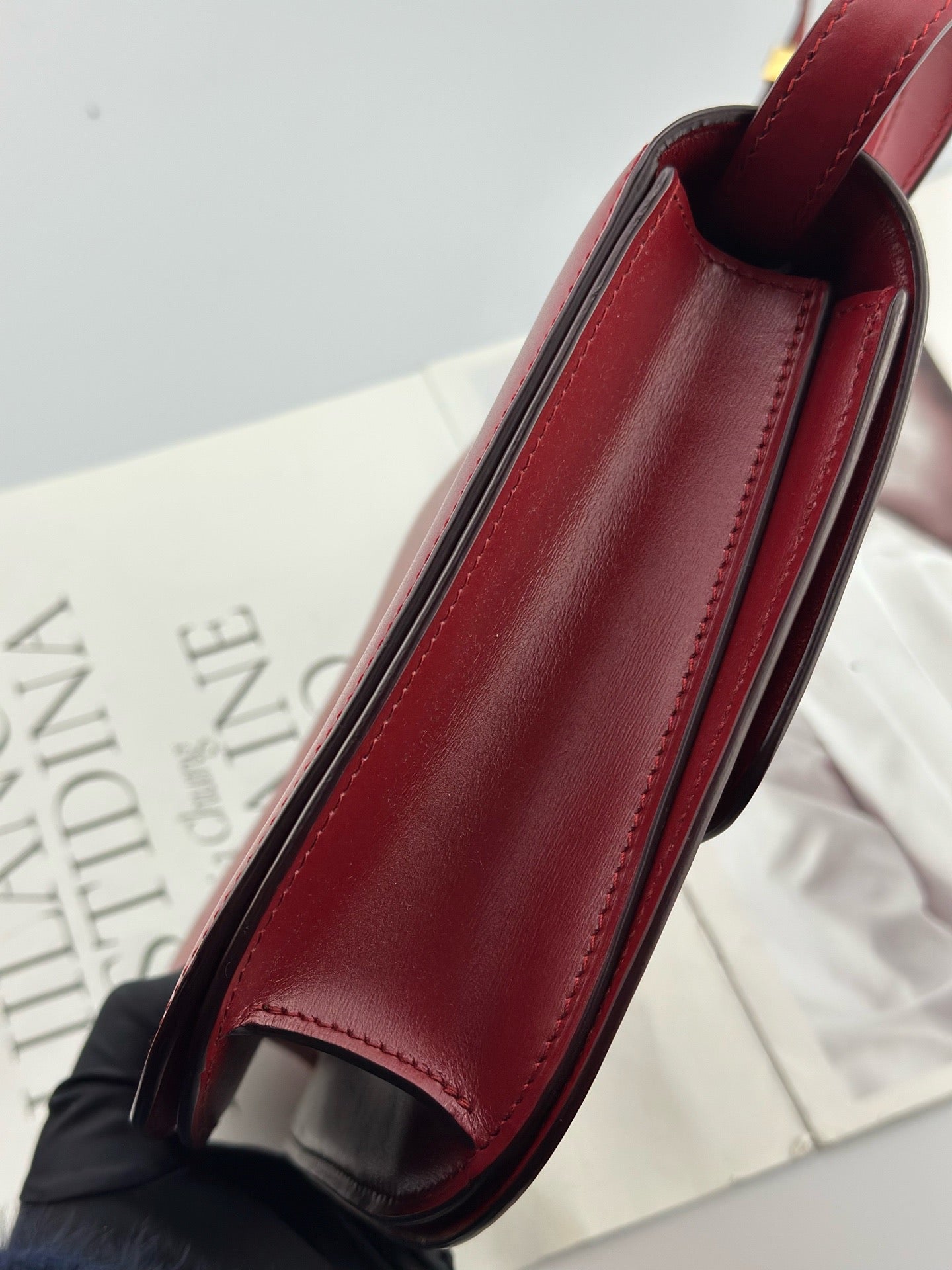 Celine - Classic Box - Box calfskin leather - Red - (medium)