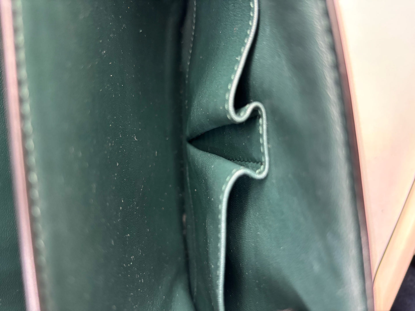 Celine - Classic Box - Polished calfskin leather - Amazon Green with Gold-Tone Hardware - (Medium)