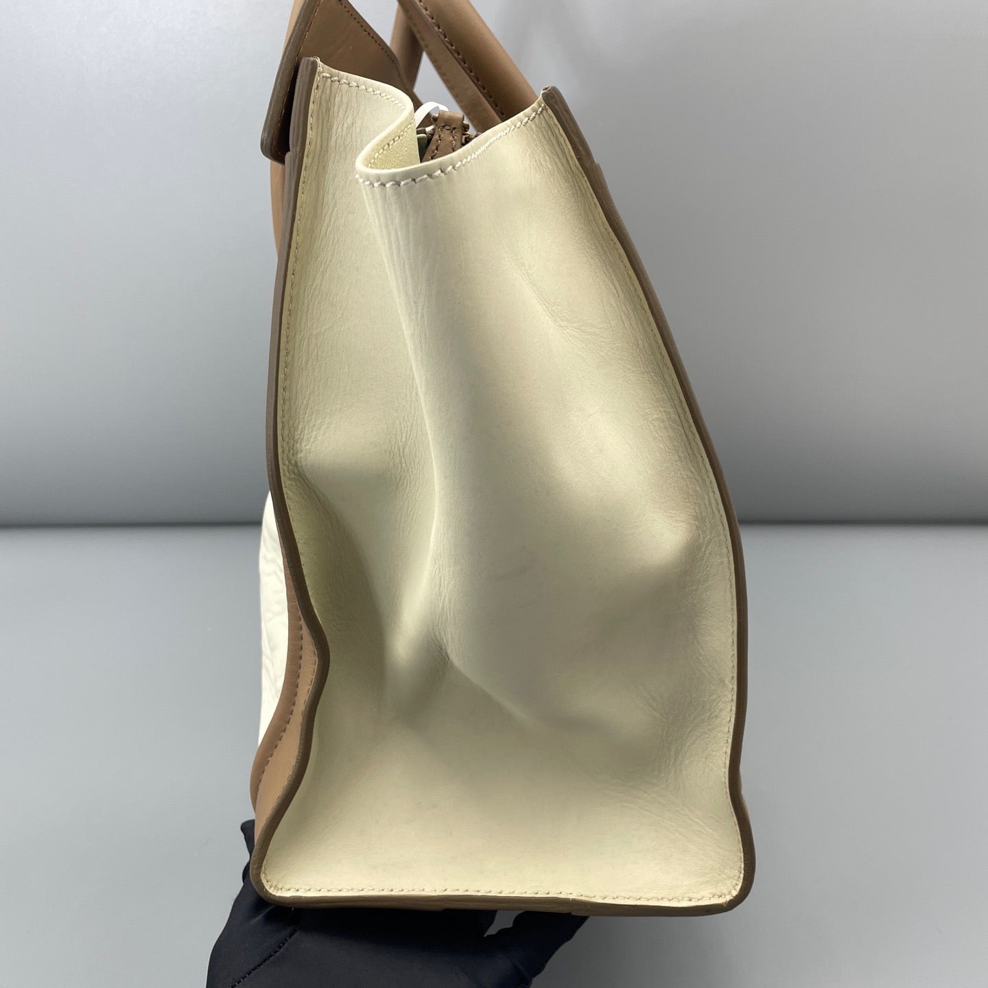 Celine - Luggage - Leather - White - (Medium)
