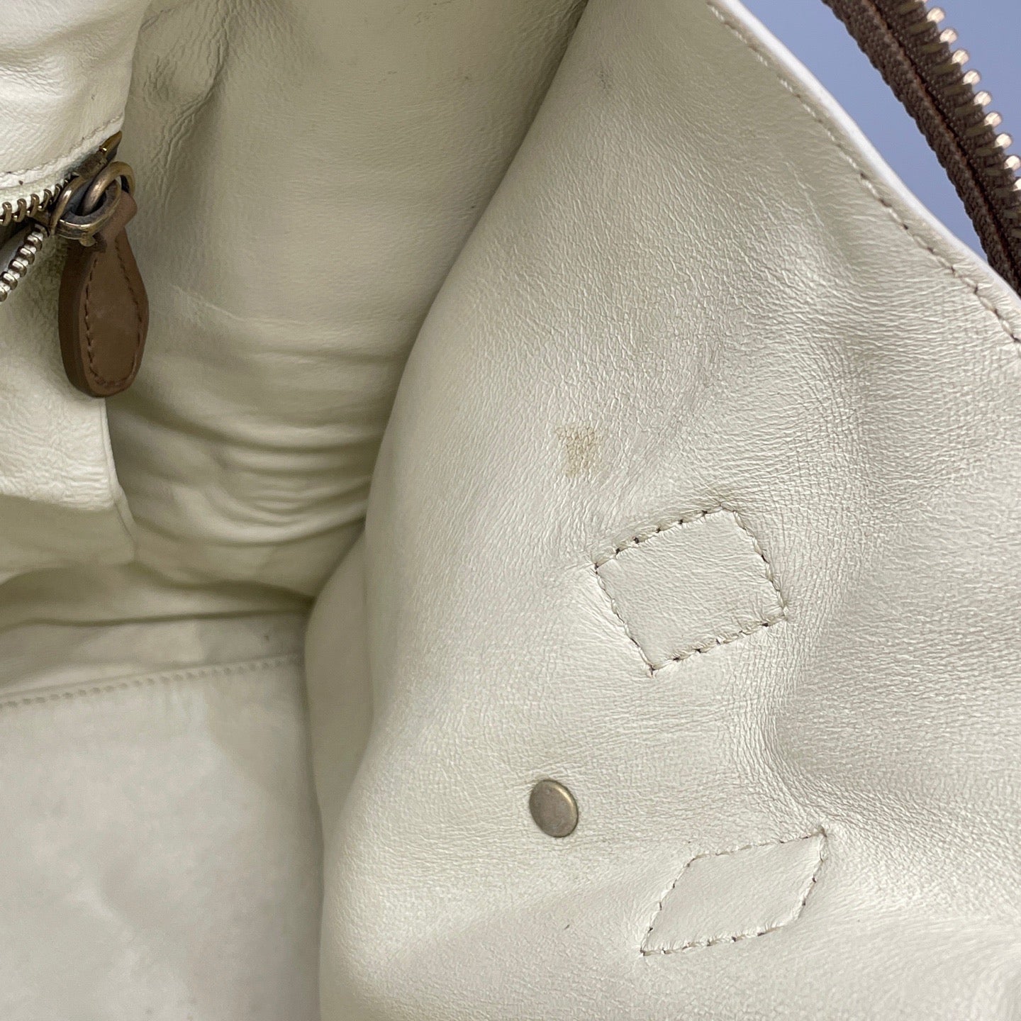 Celine - Luggage - Leather - White - (Medium)