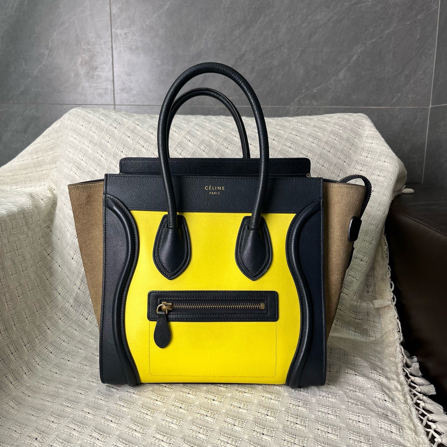 Celine - Luggage - Leather - Yellow - (Medium)