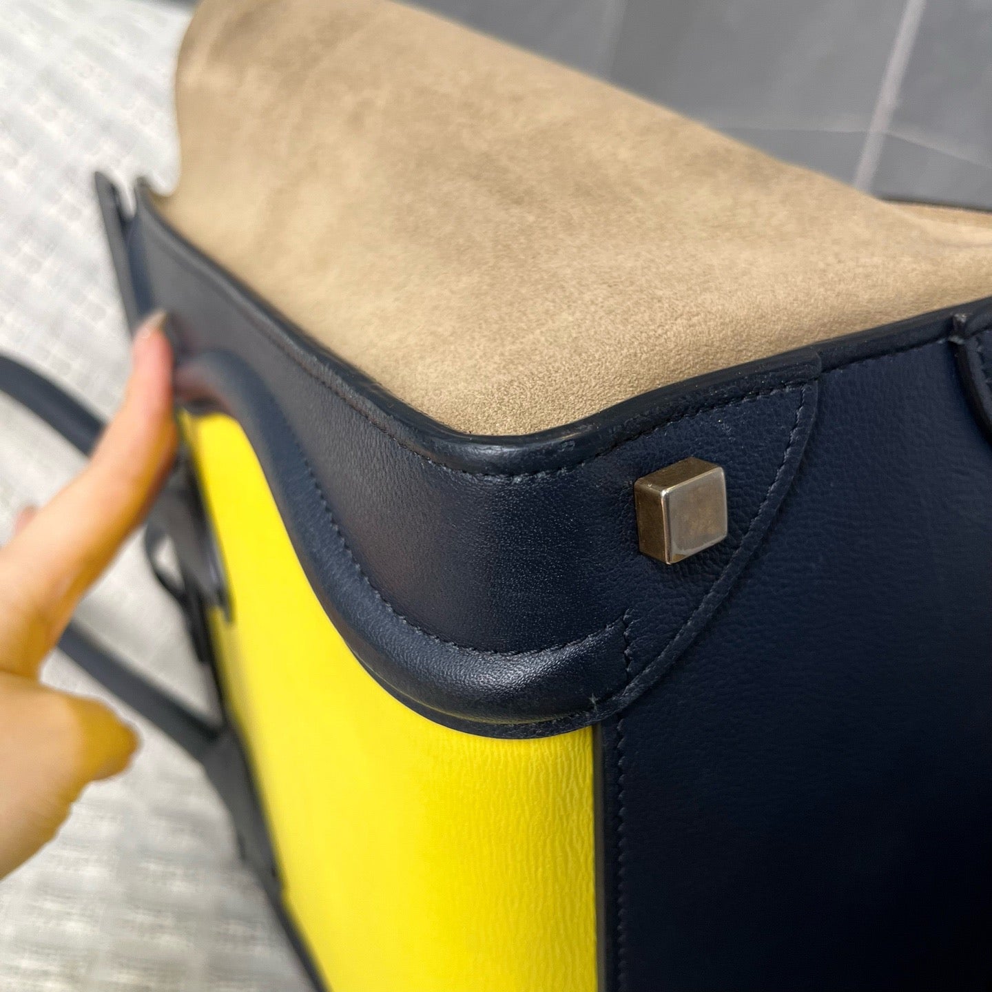 Celine - Luggage - Leather - Yellow - (Medium)