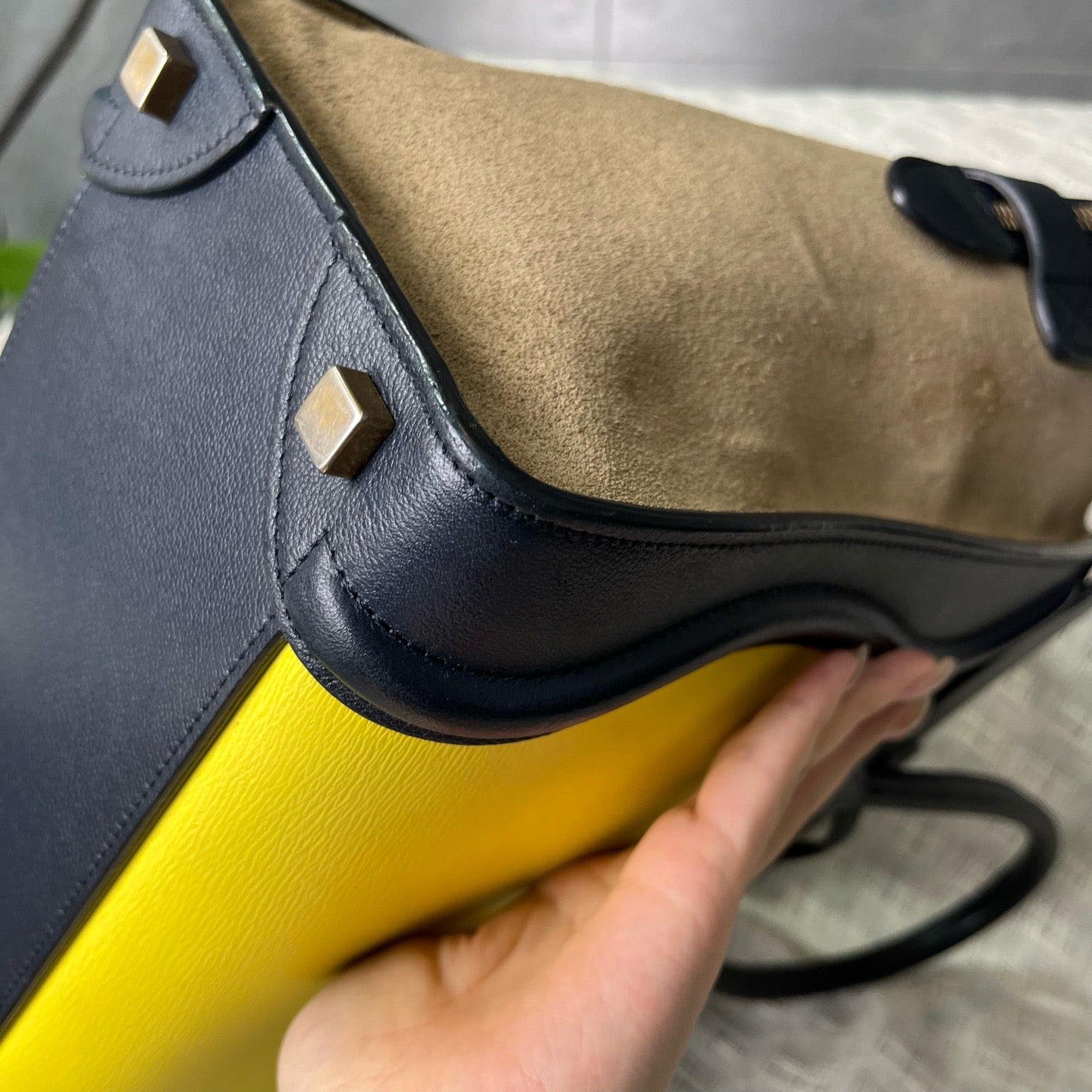 Celine - Luggage - Leather - Yellow - (Medium)