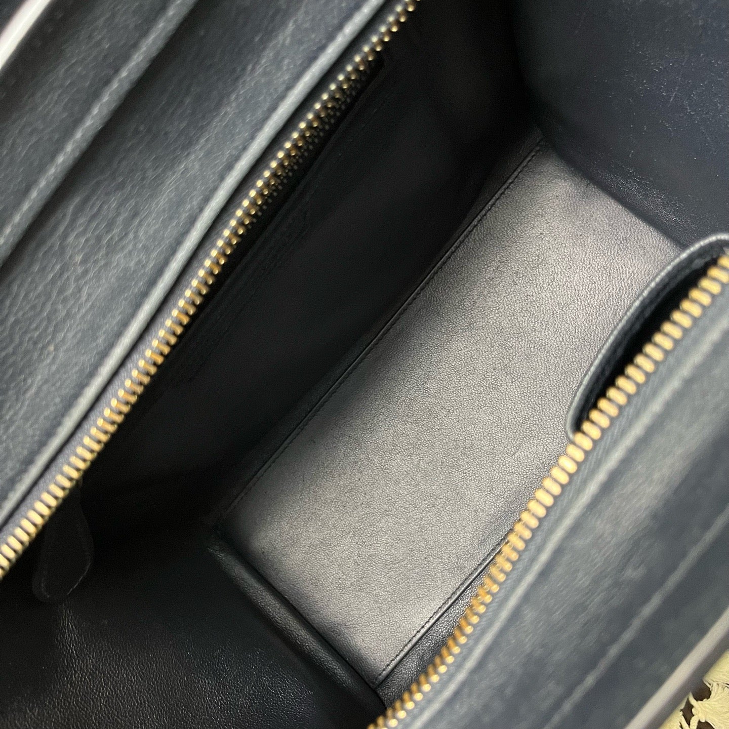 Celine - Luggage - Leather - Yellow - (Medium)
