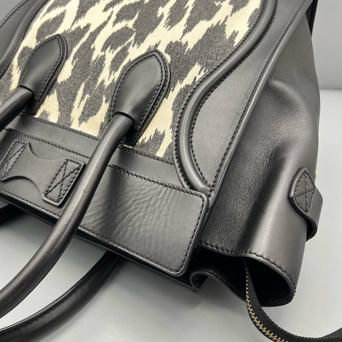 Celine - Luggage Medium - Leather - Black - (medium)