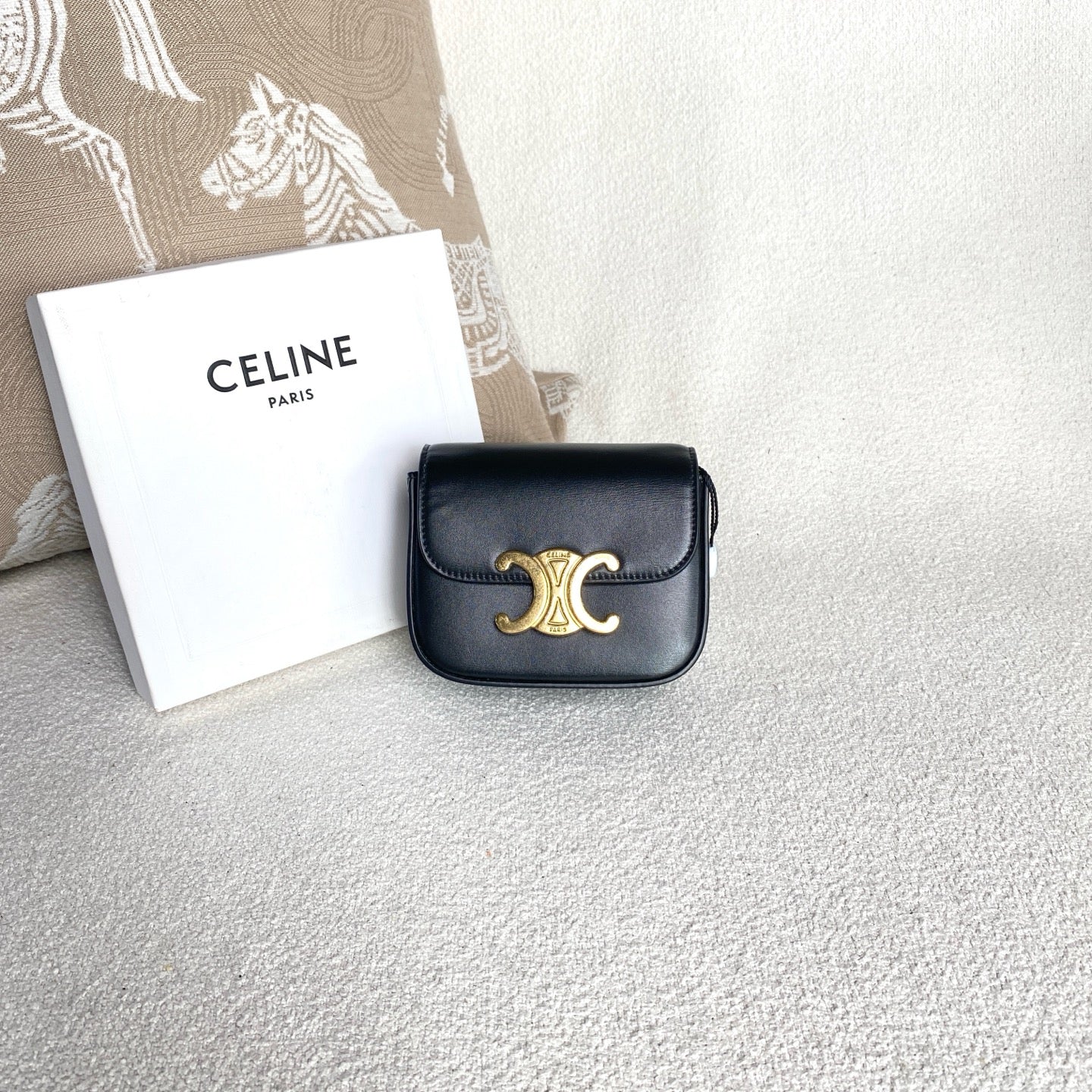 Celine - Mini Triomphe Belt Bag - Cowhide leather - Black with Gold-Tone Hardware - (mini)