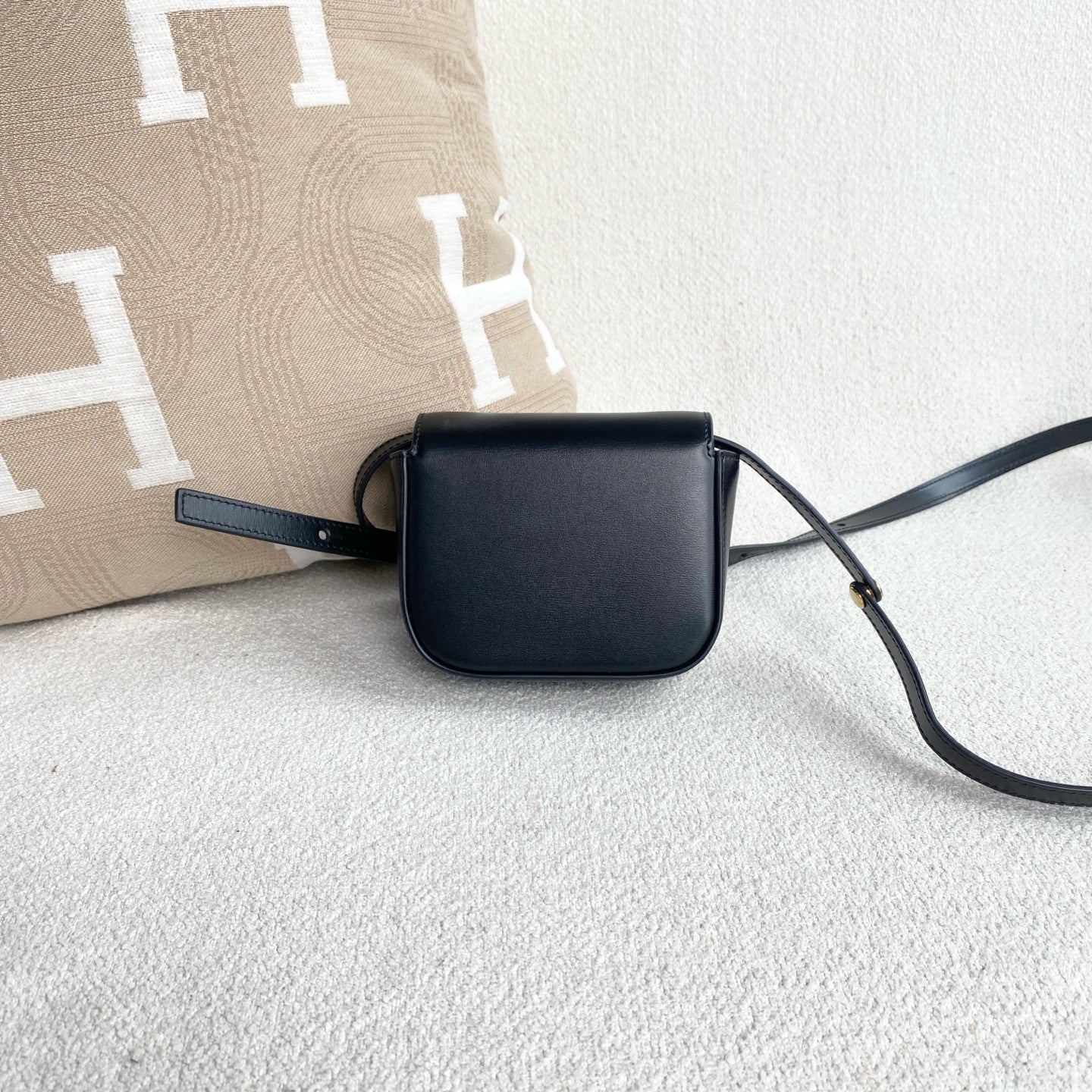 Celine - Mini Triomphe - Cowhide leather - Black with Gold-Tone Hardware - (mini)