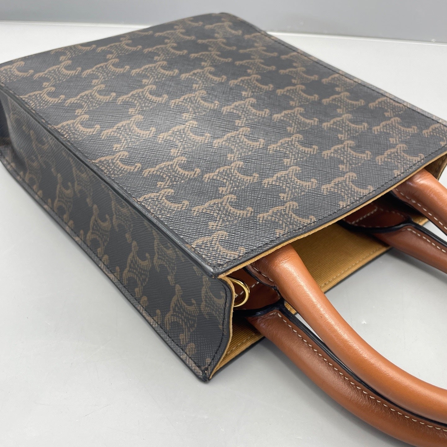 Celine - Mini Vertical Cabas - Leather - Brown - (mini)