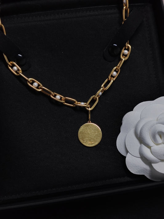 Celine - Other - Gold-tone brass with glass pearls - Gold