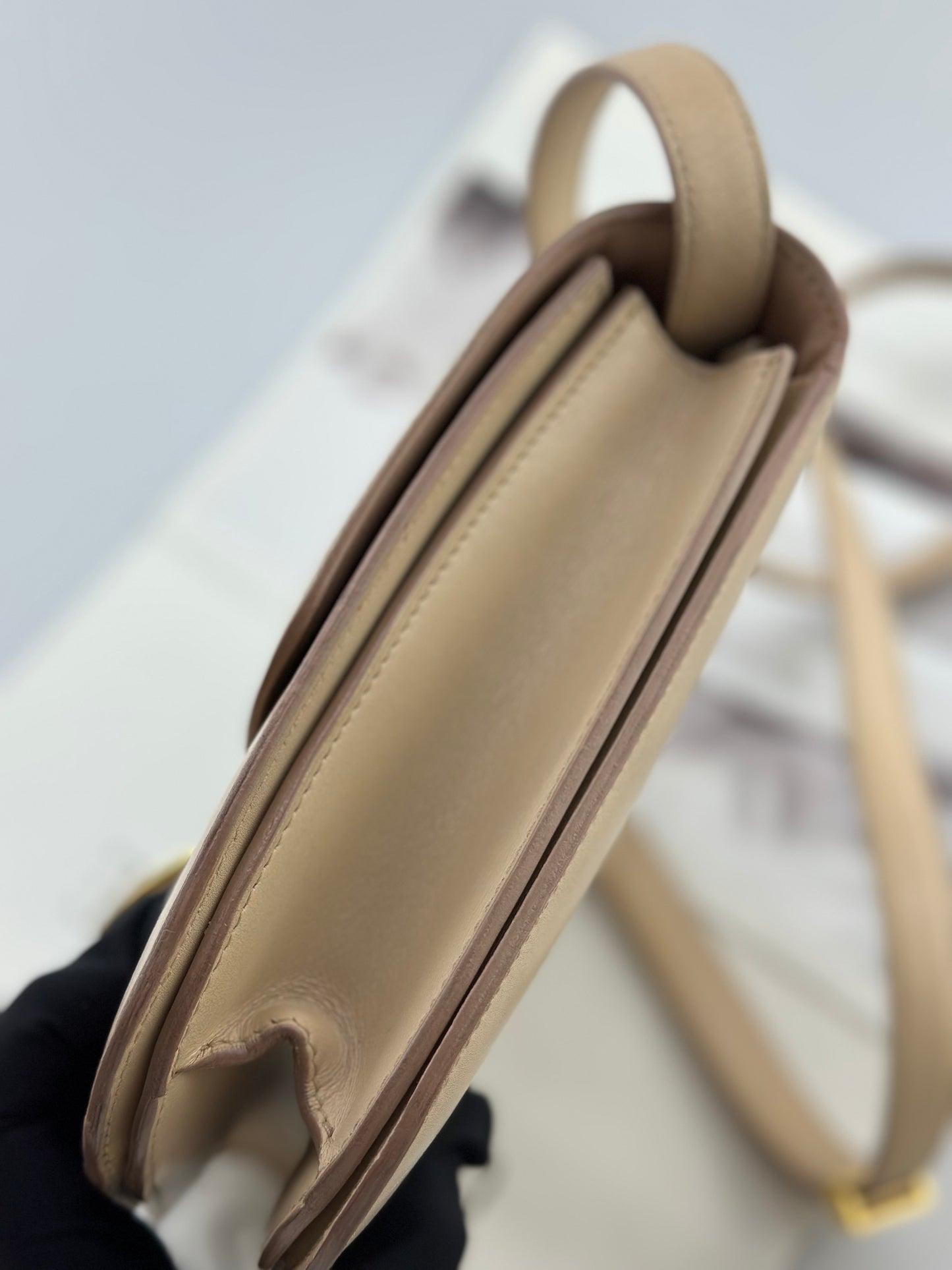 Céline - Other - Leather - Beige - (medium)