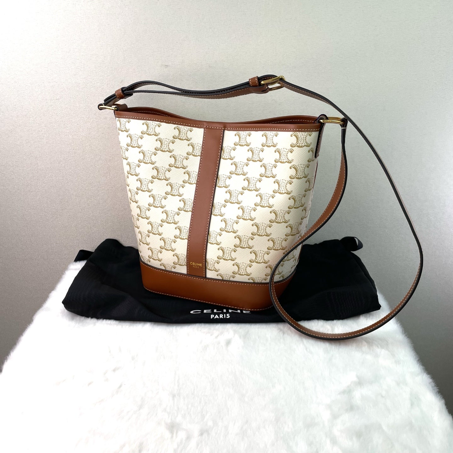 Celine - Other - Leather - Beige - (small)