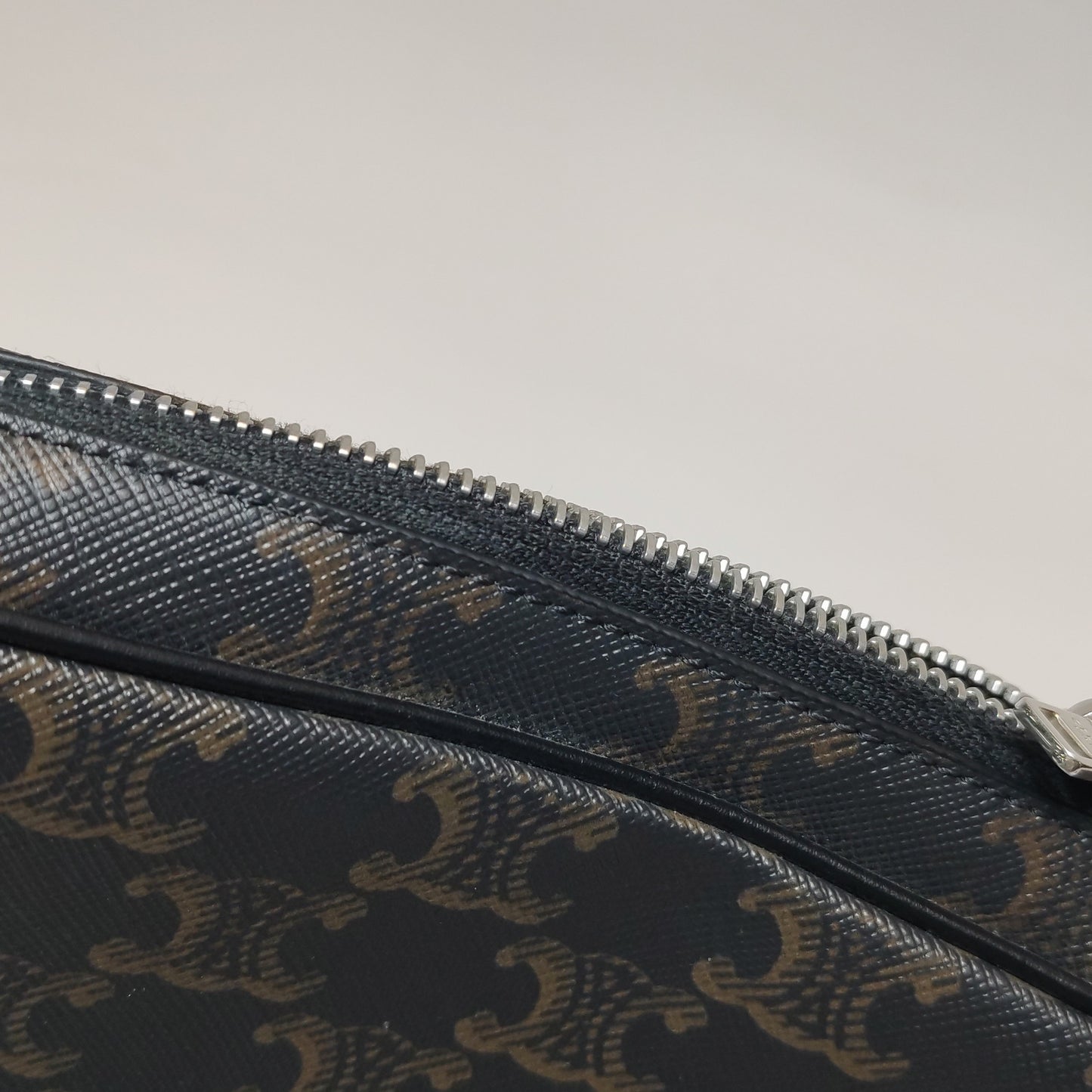 Celine - Other - Leather - Brown - (medium)