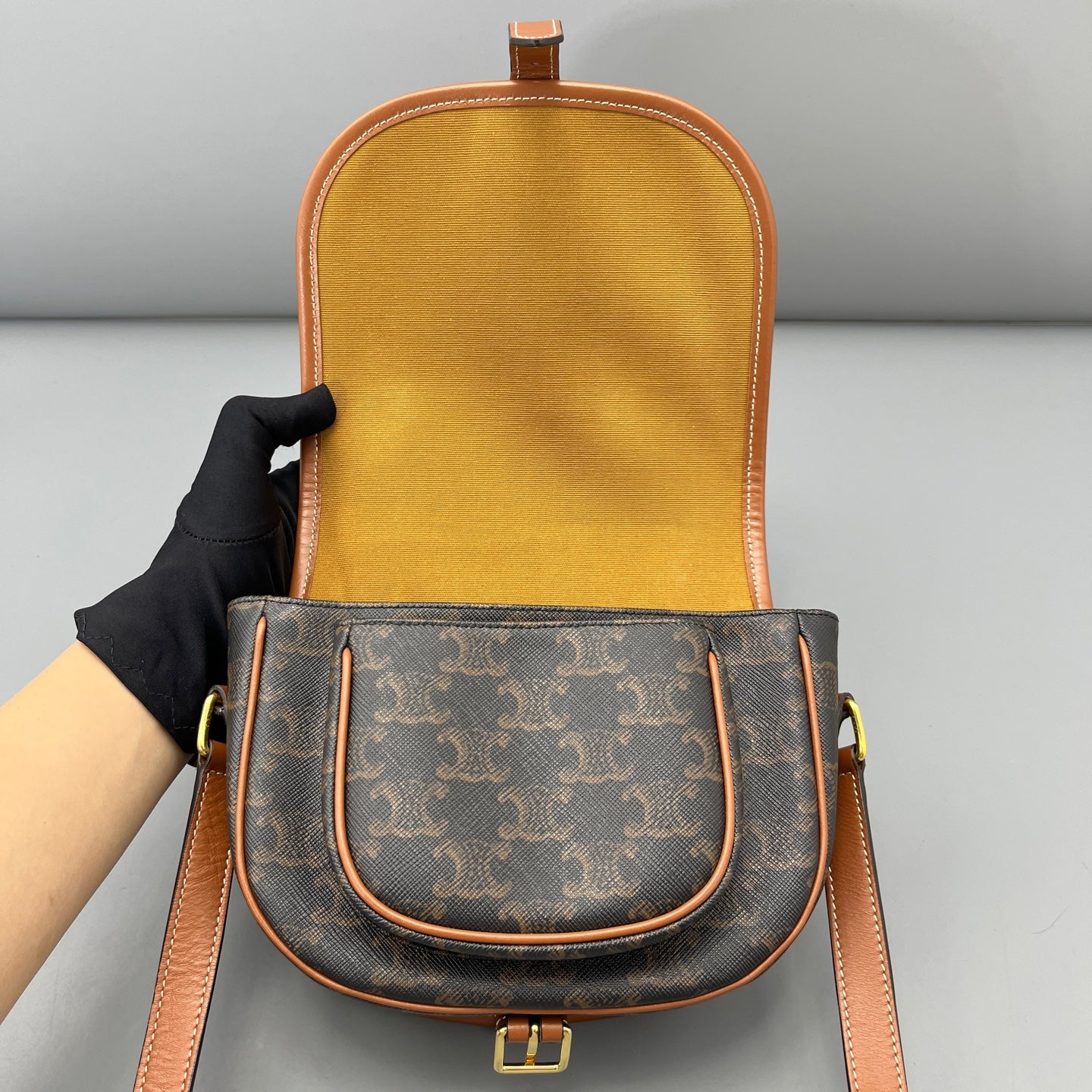 Celine - Other - Leather - Brown - (small)