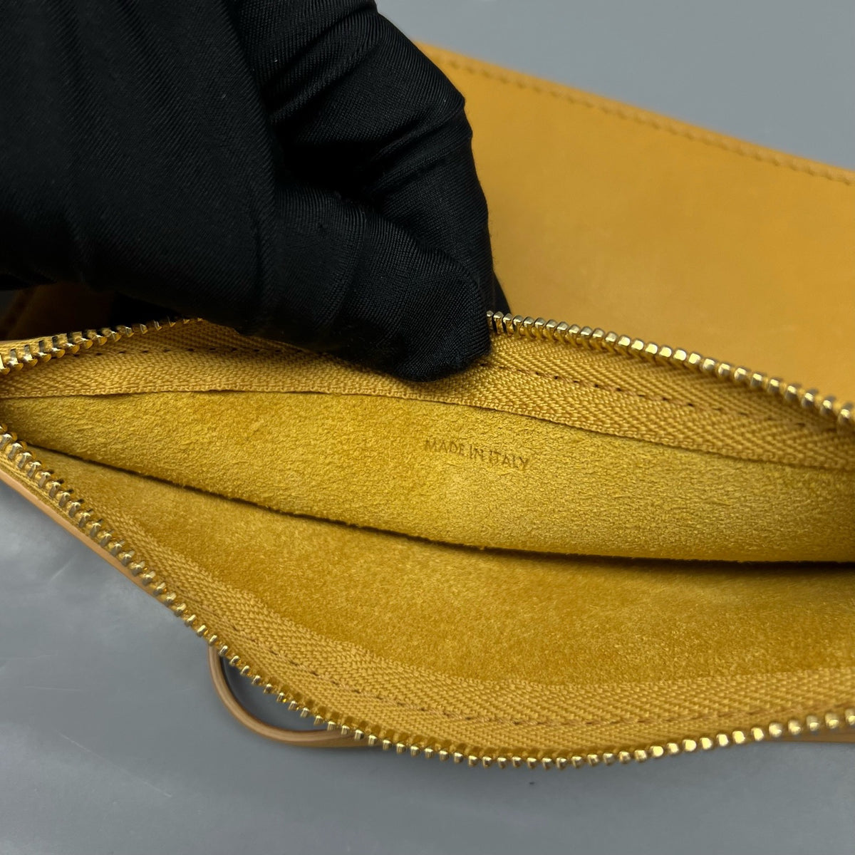 Celine - Other - Leather - Yellow - (medium)