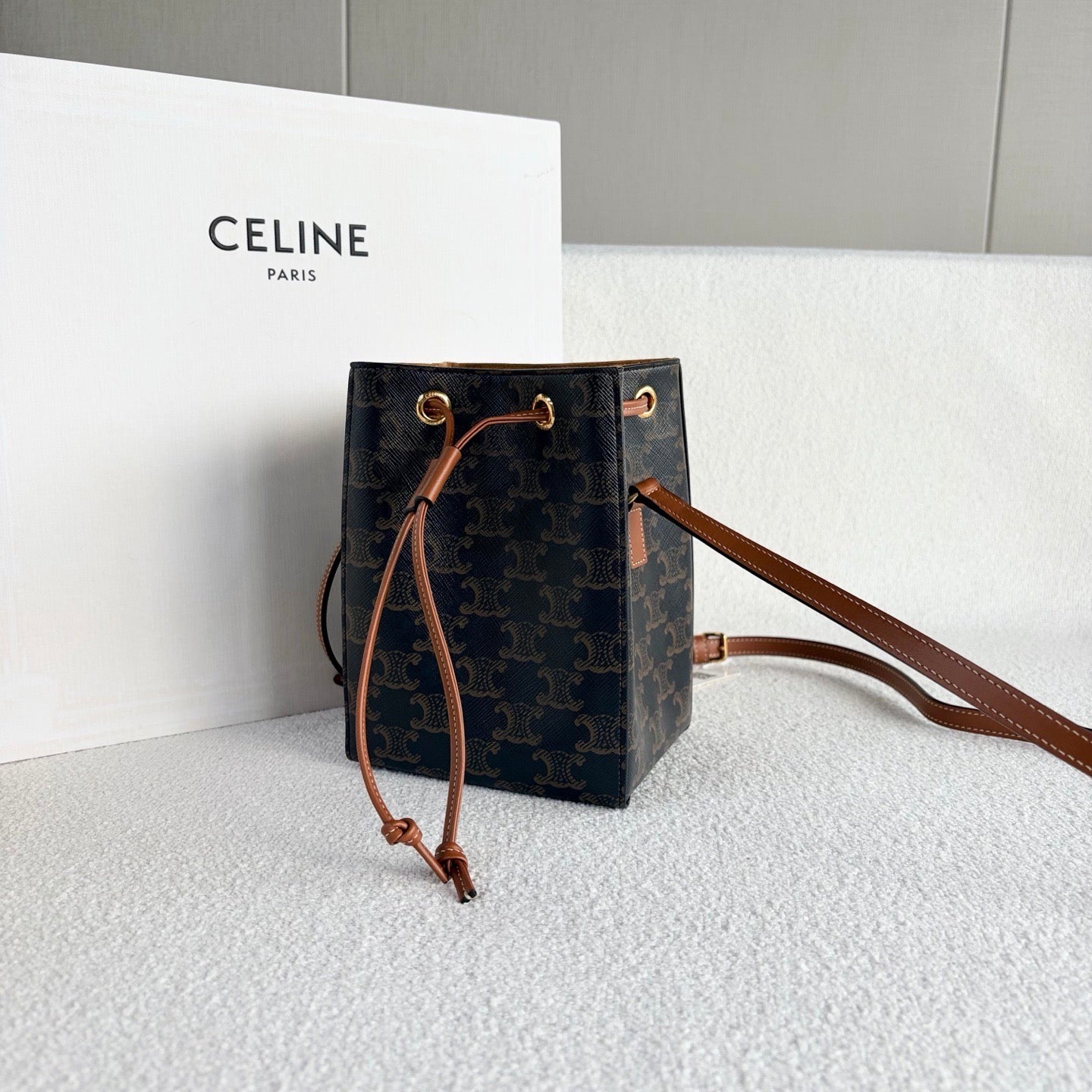 Celine - Sailor Bucket Bag - Triomphe coated canvas with calfskin leather trim - Brown - (Small)